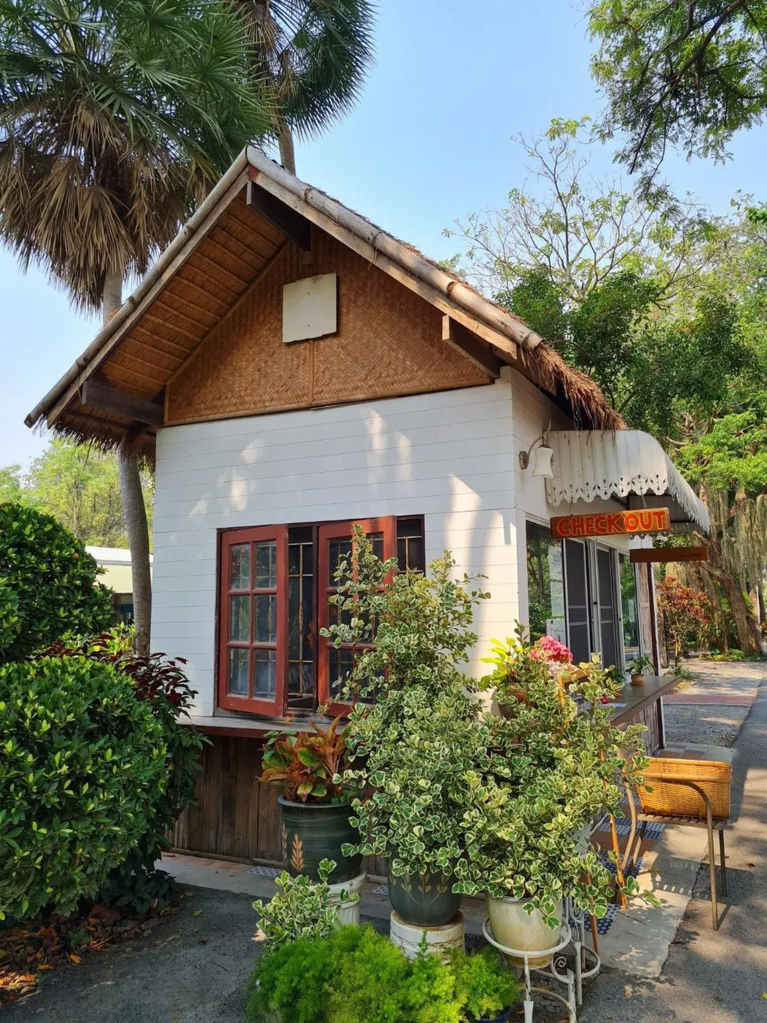 Garden view in Muaan Resort Garden view in Muaan Resort