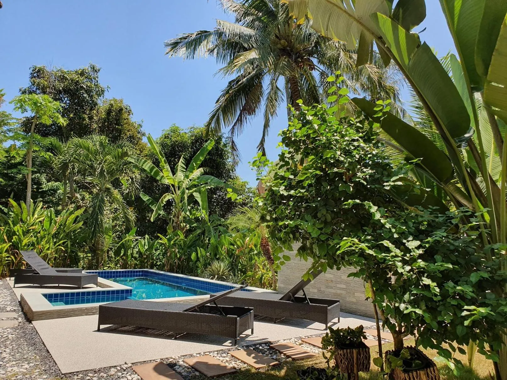 Twin Villas Apartment with Swimming Pool for 2 houses