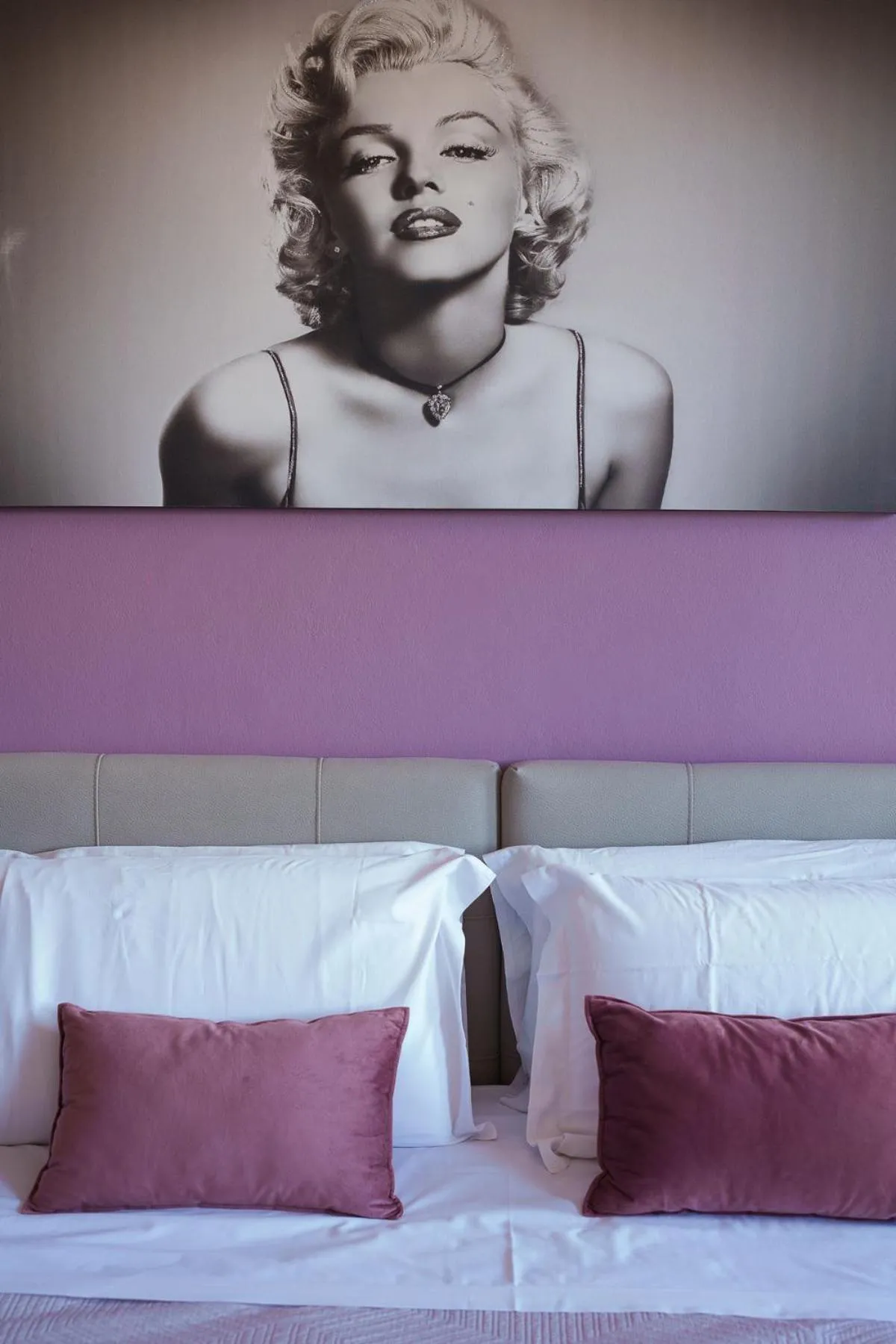 Bed in La Dolce Vita