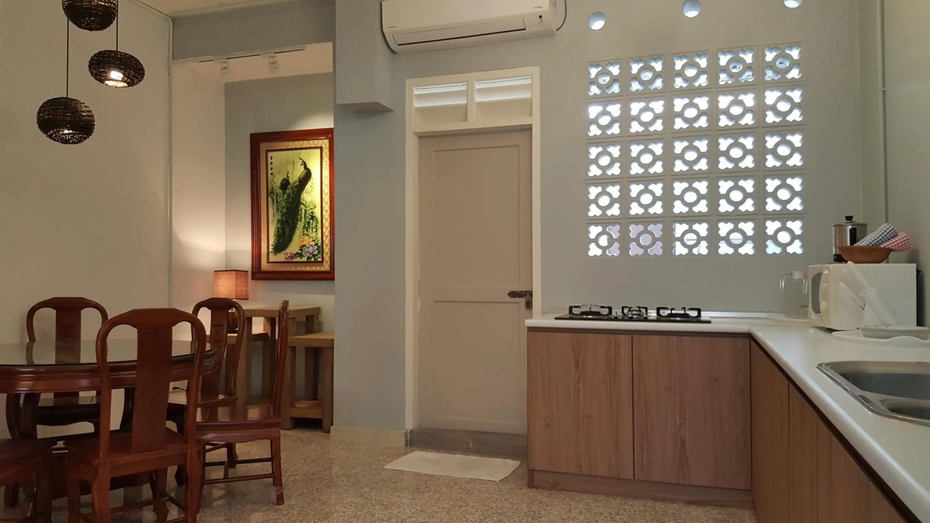 Kitchen or kitchenette in MY CHINAMAN'S HOME II