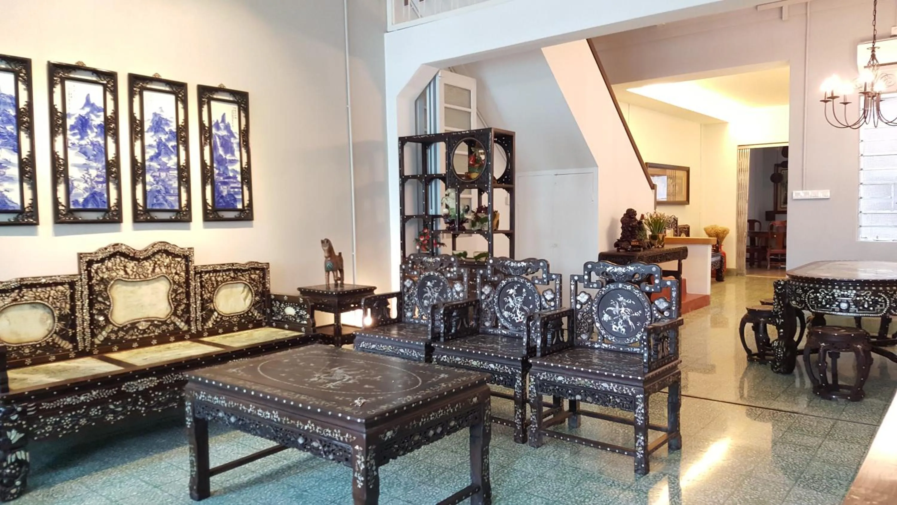 Living room in MY CHINAMAN'S HOME II
