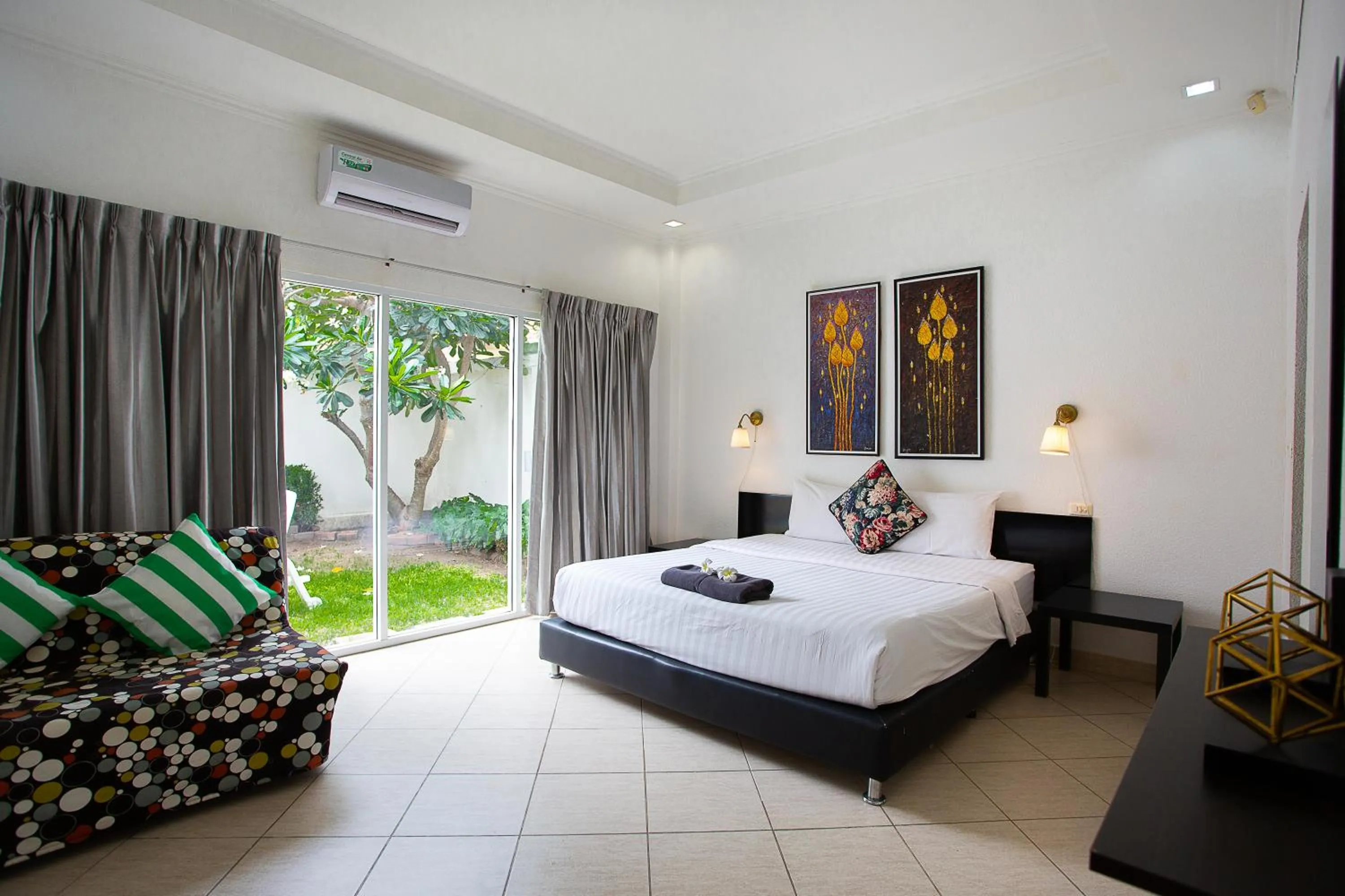 Bed in Magic Villas Pattaya