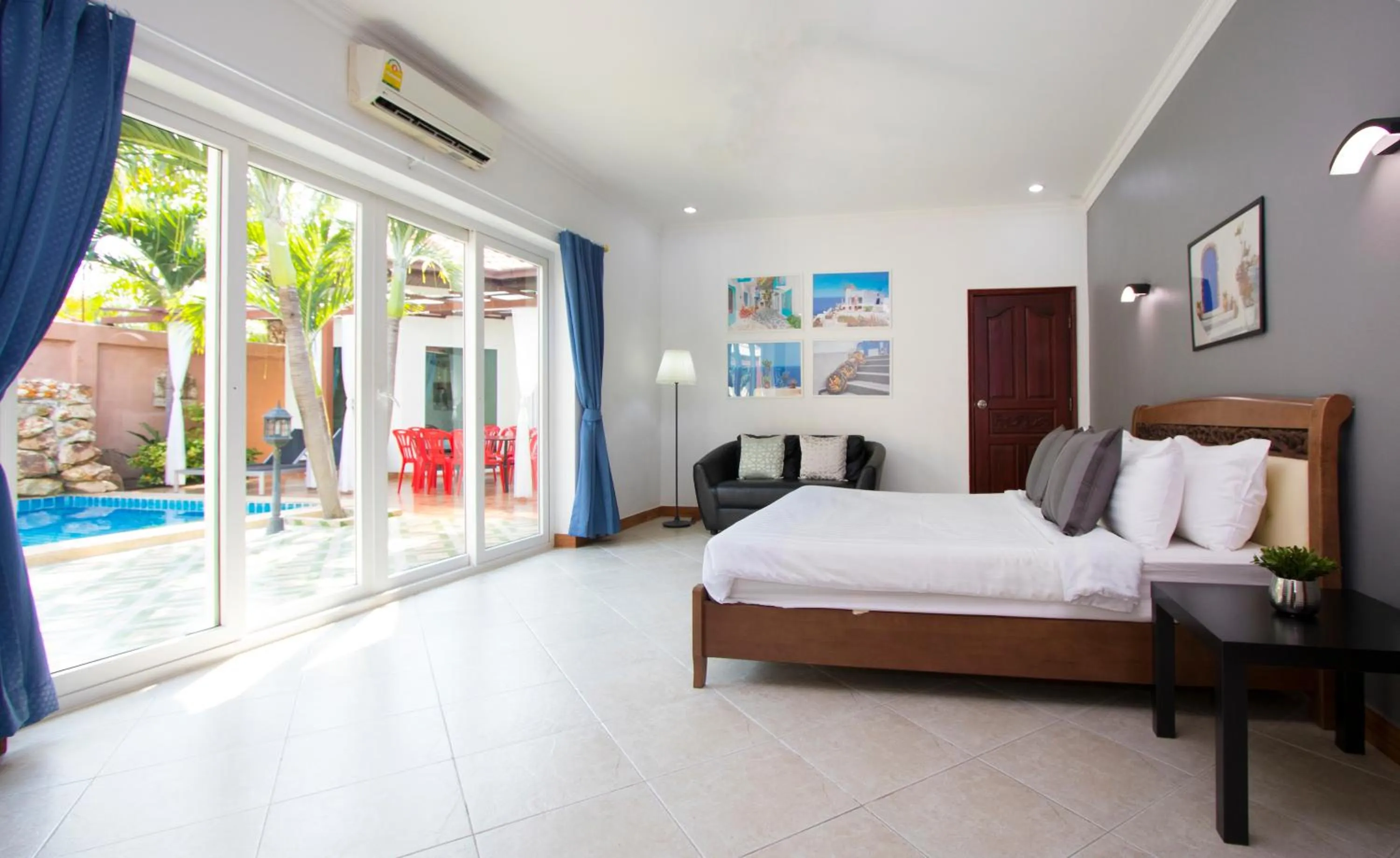 Bedroom, Bed in Magic Villas Pattaya