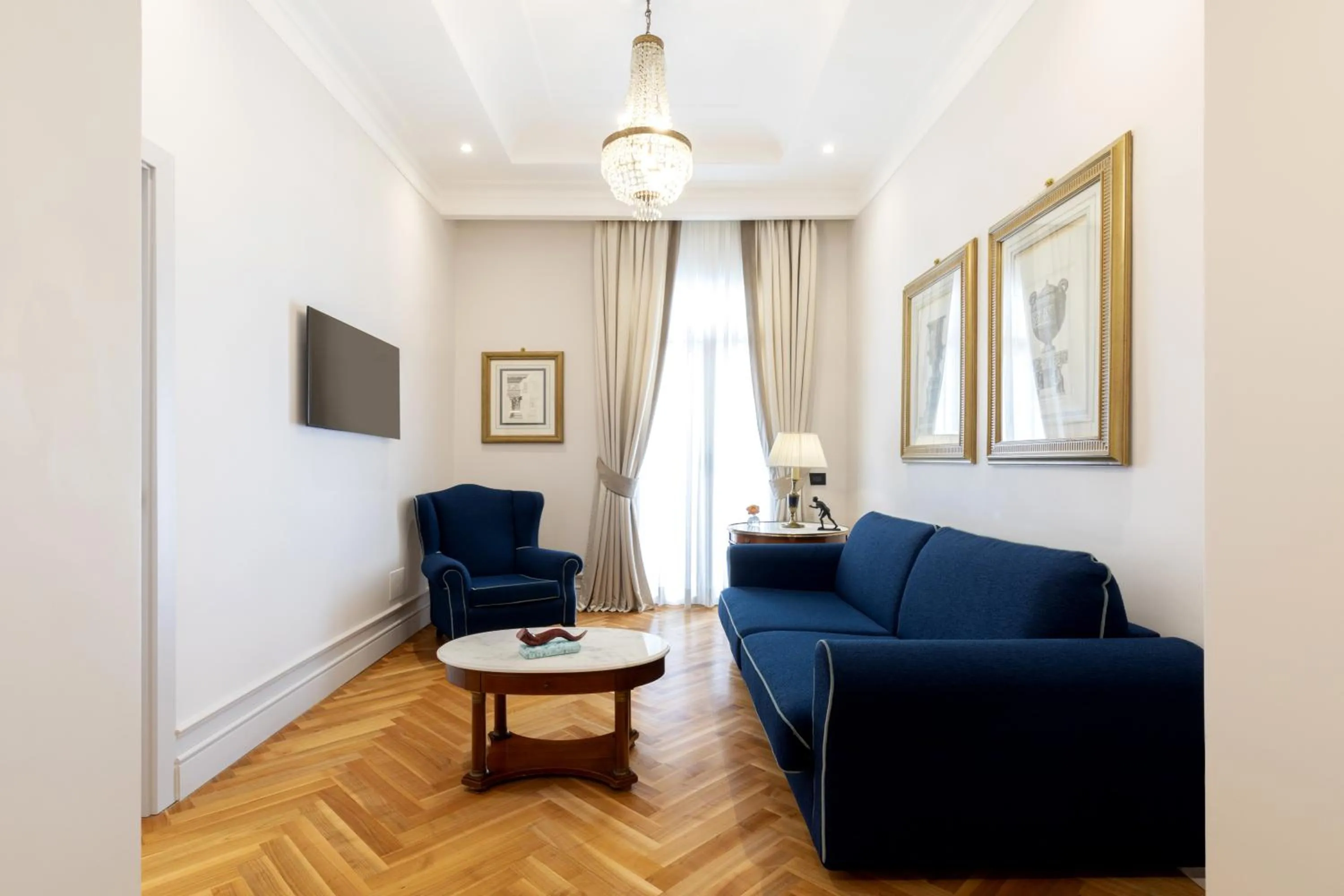 TV and multimedia in Grand Hotel Parker's