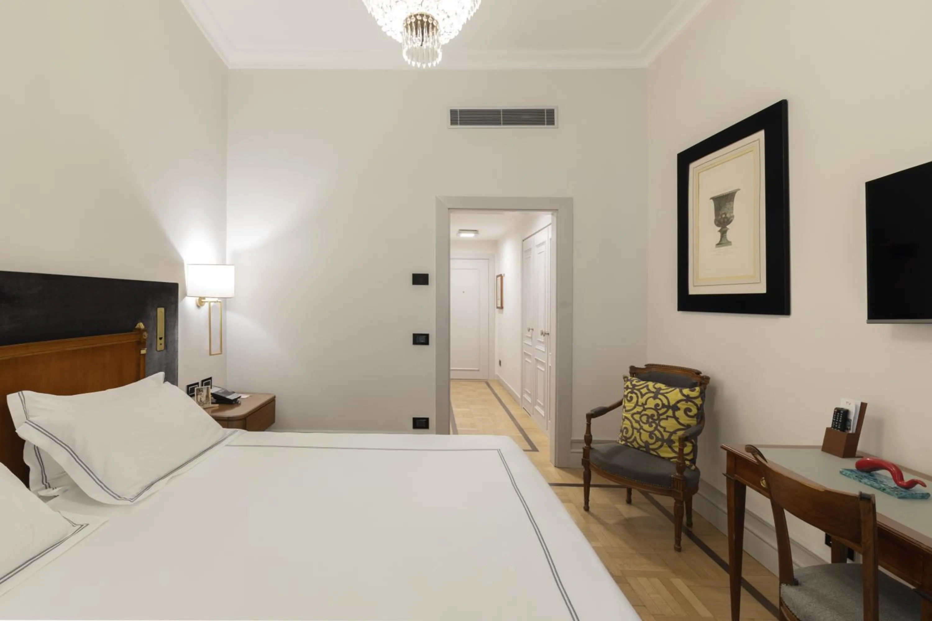 Bed in Grand Hotel Parker's