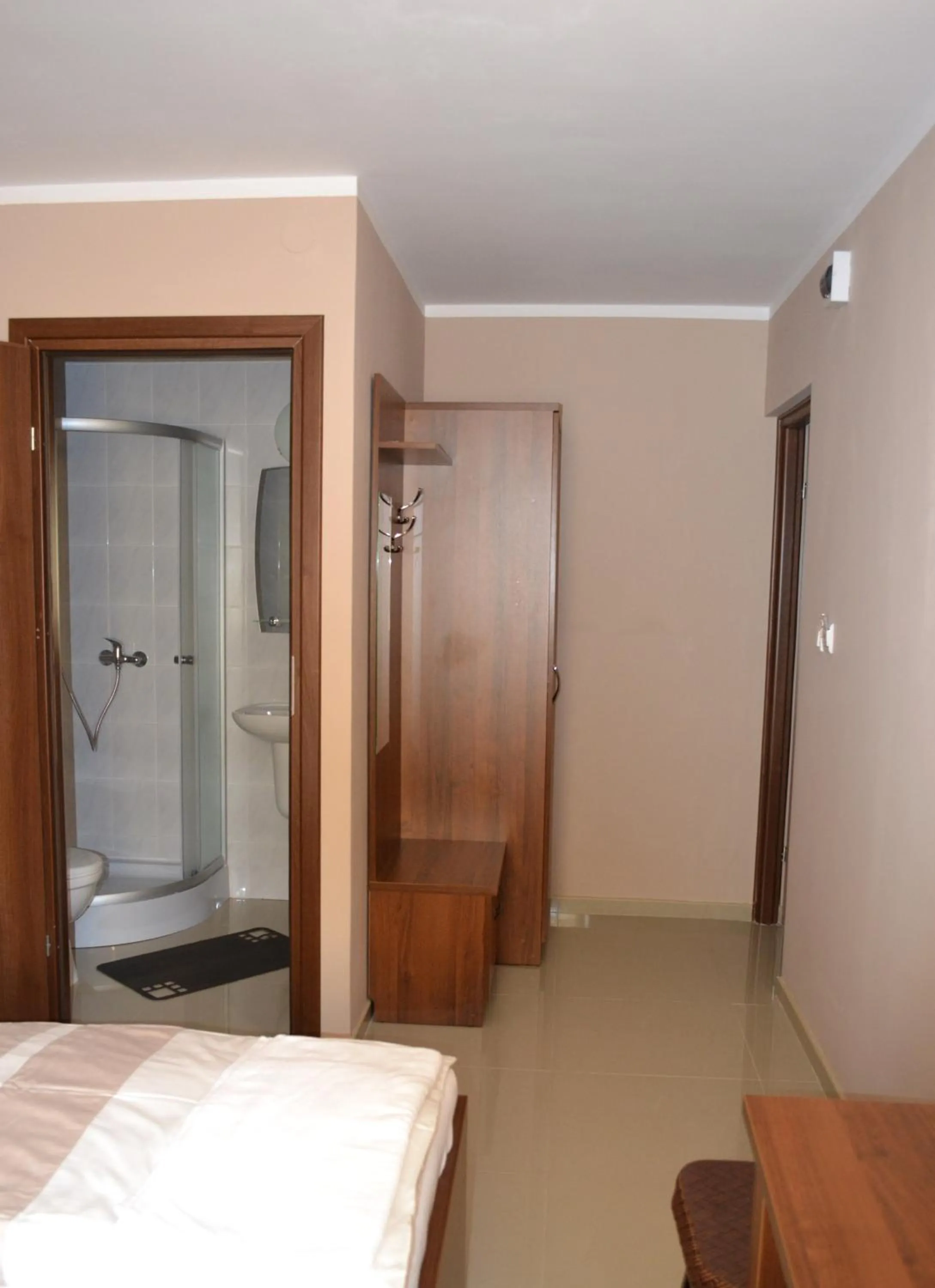 Photo of the whole room, Bed in Hotelik Karter