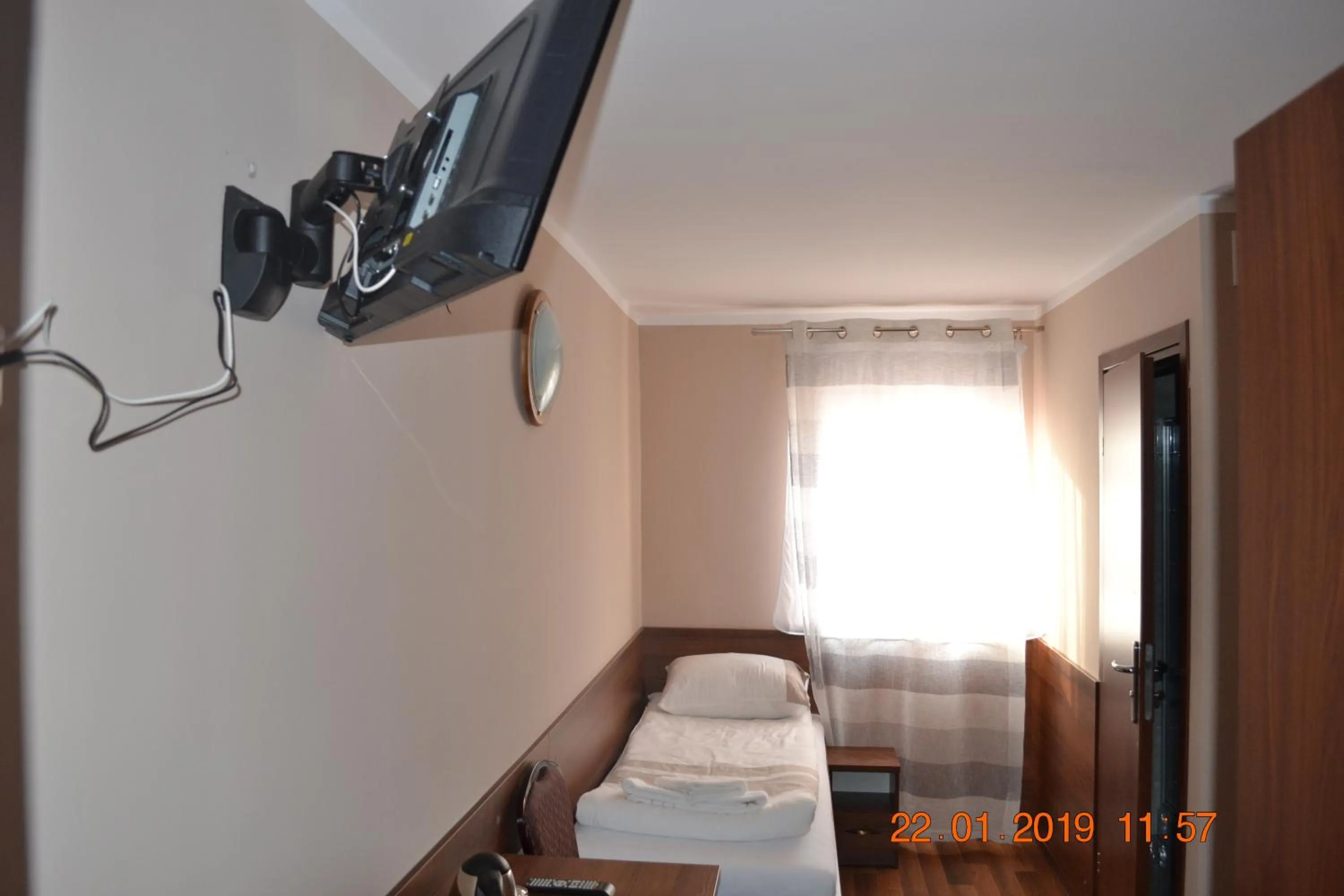 Photo of the whole room in Hotelik Karter