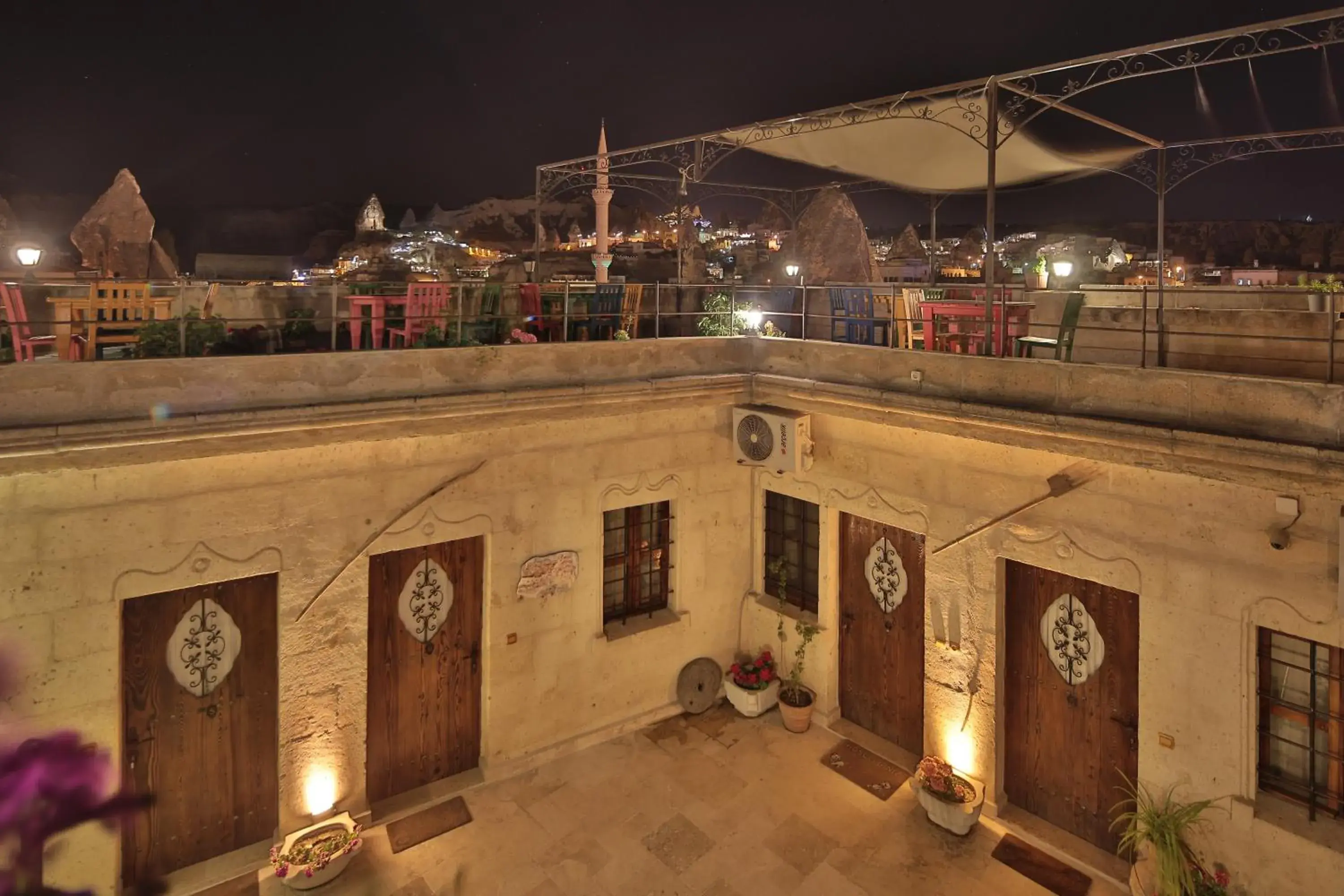Property building in Center Cave House Property building in Center Cave House