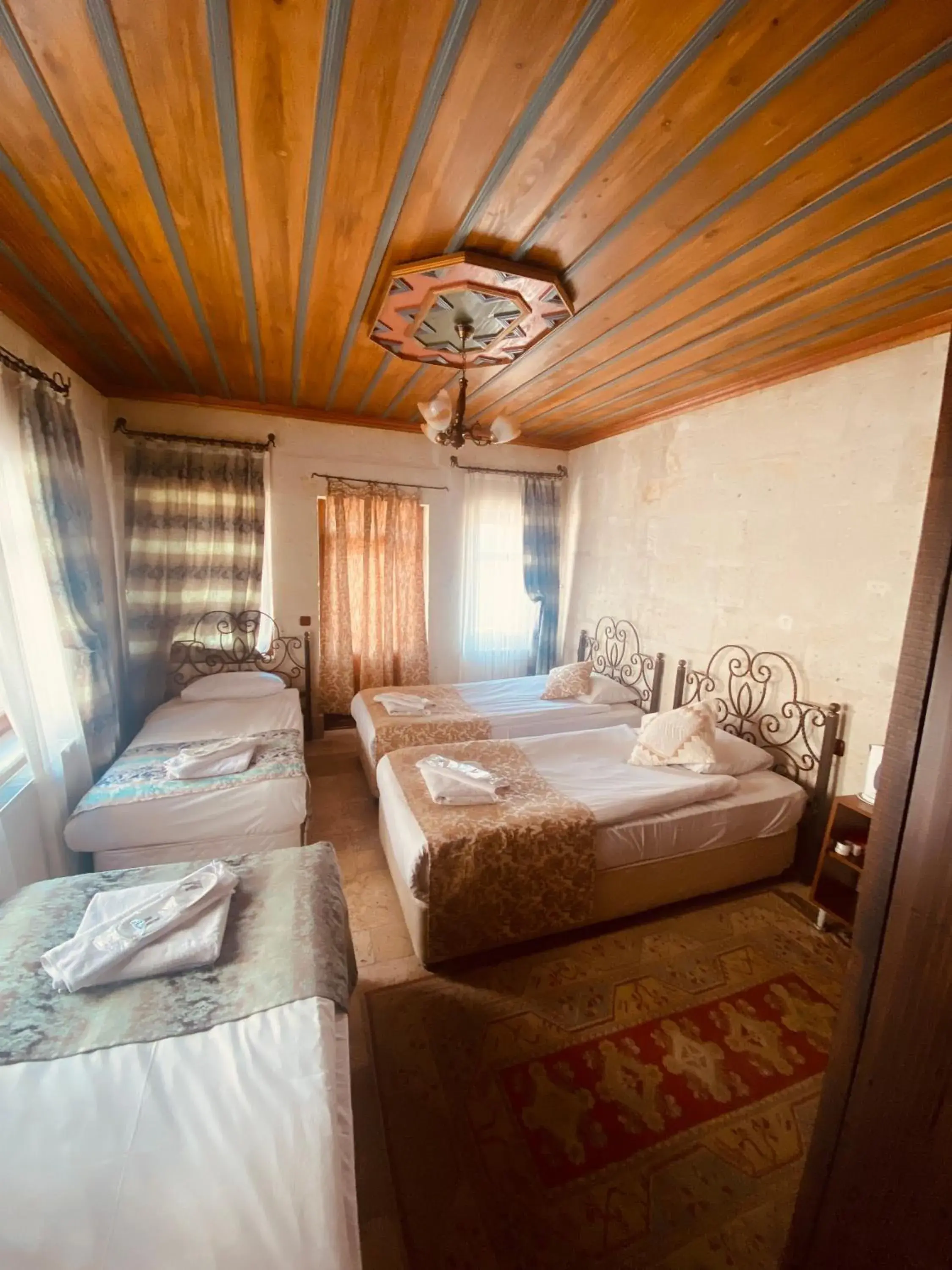 Bed in 4-Bed Female Dormitory Room in Center Cave House Bed in 4-Bed Female Dormitory Room in Center Cave House