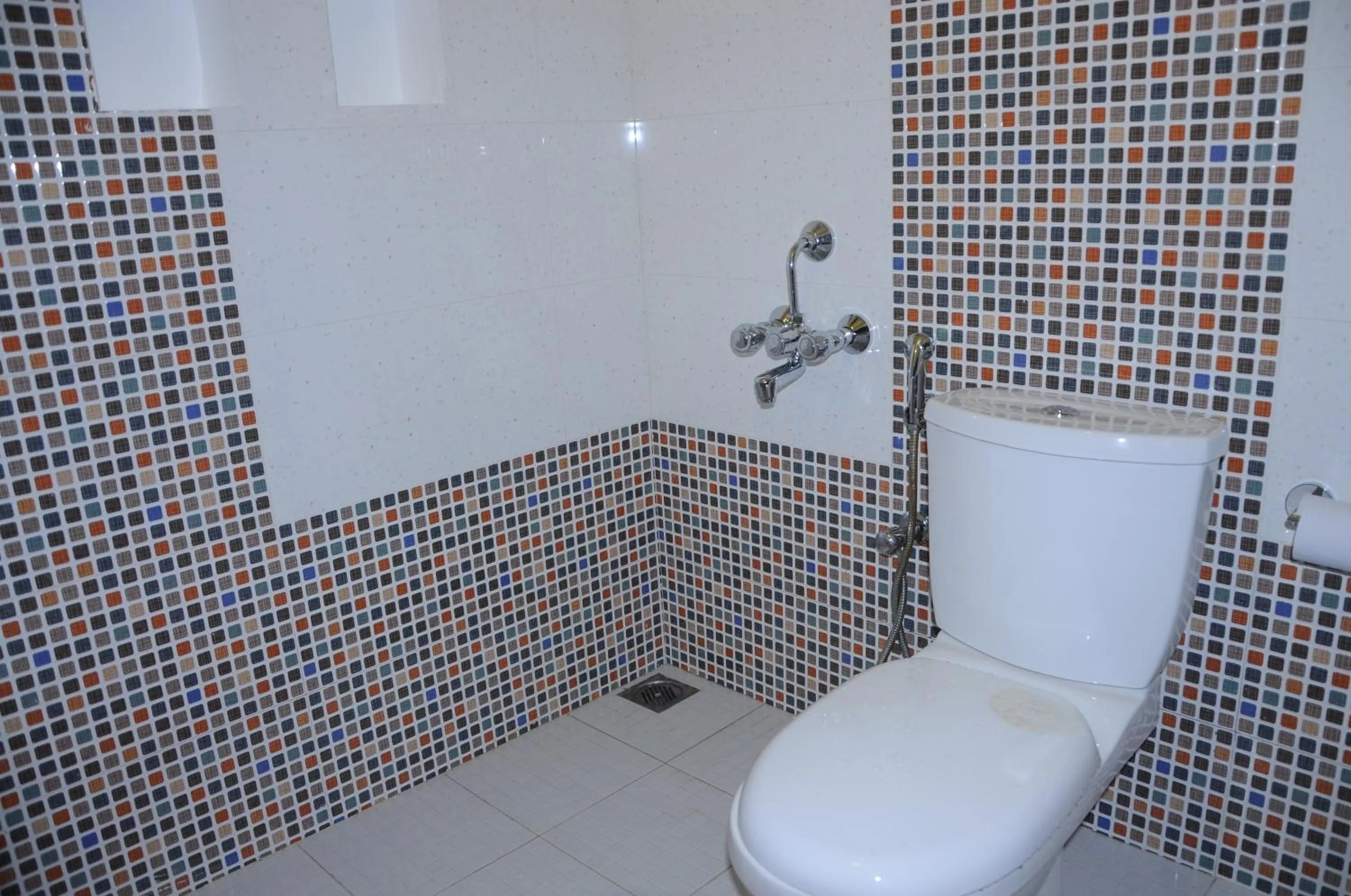 Toilet in Alleppey Beach Garden