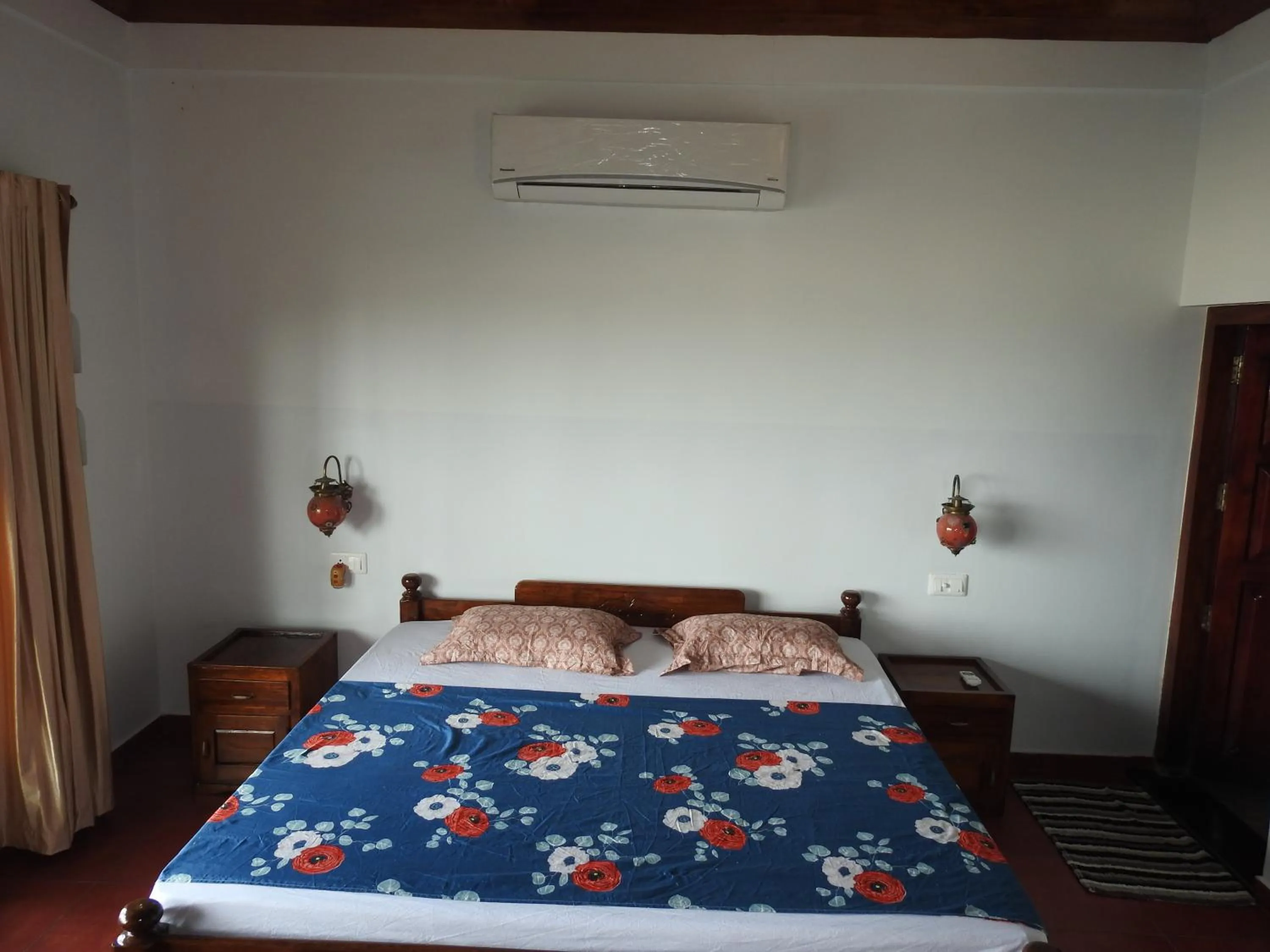 Bed in Alleppey Beach Garden