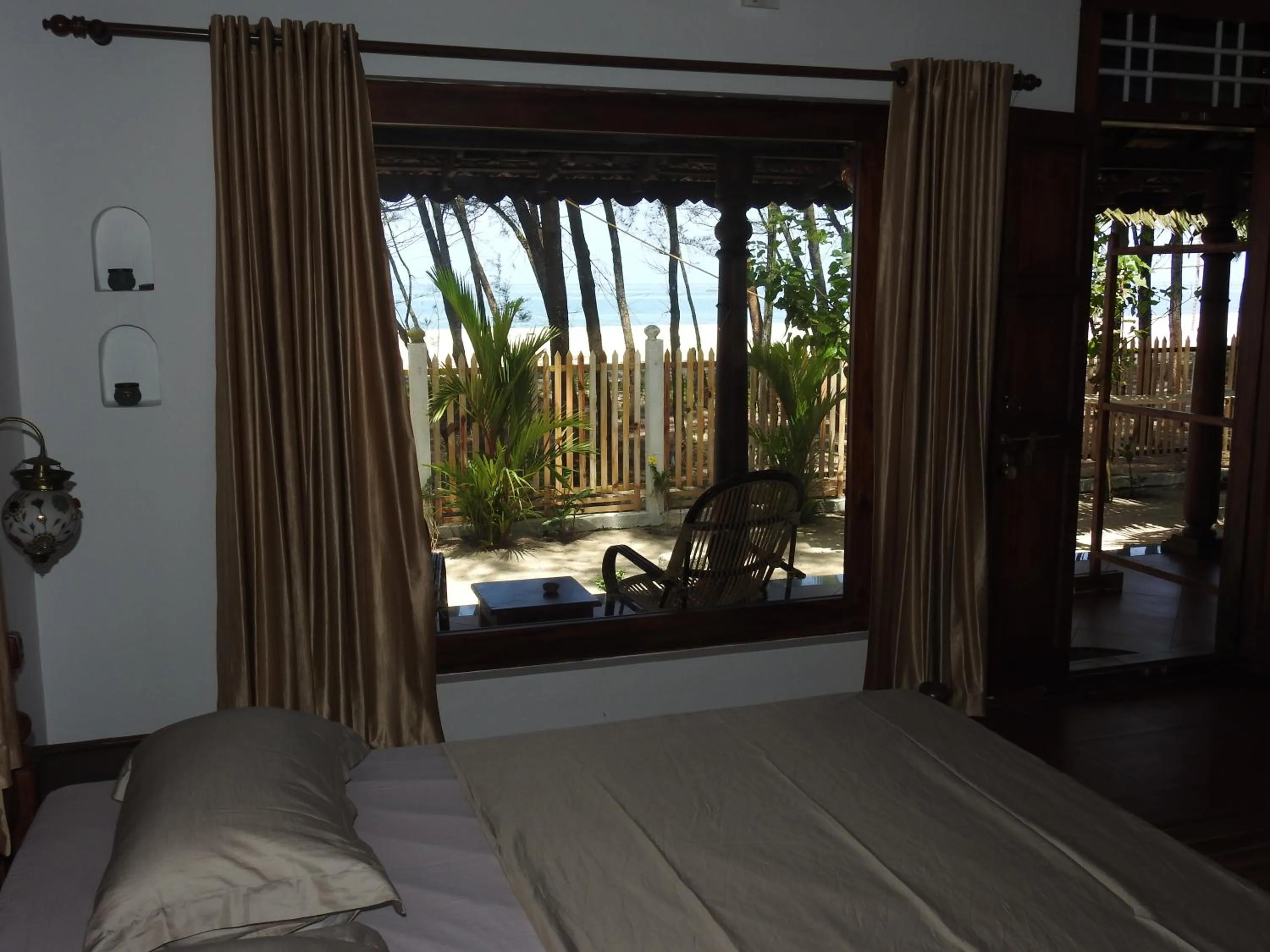 Property building, Bed in Alleppey Beach Garden