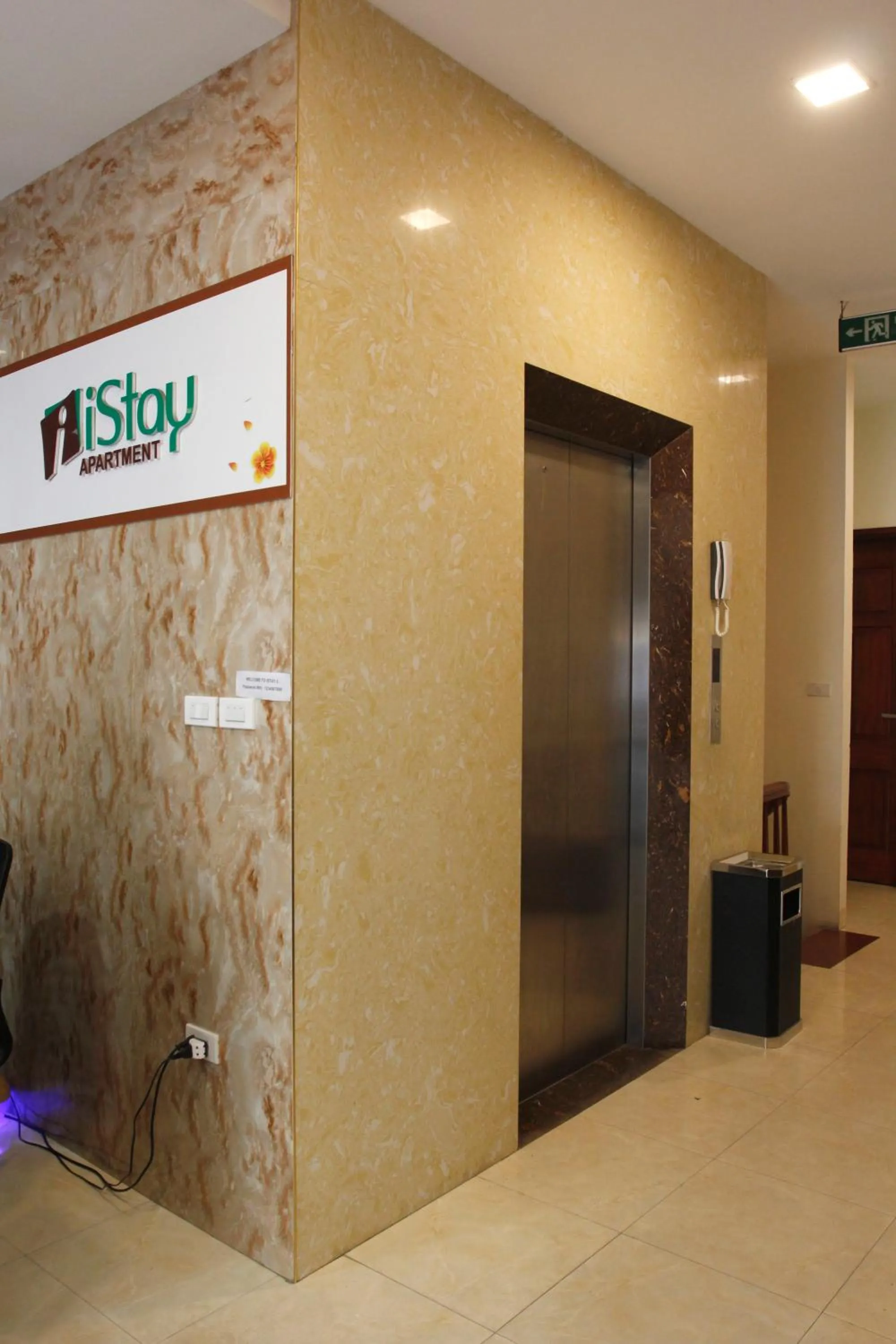 Communal lounge/ TV room in ISTAY Hotel Apartment 2