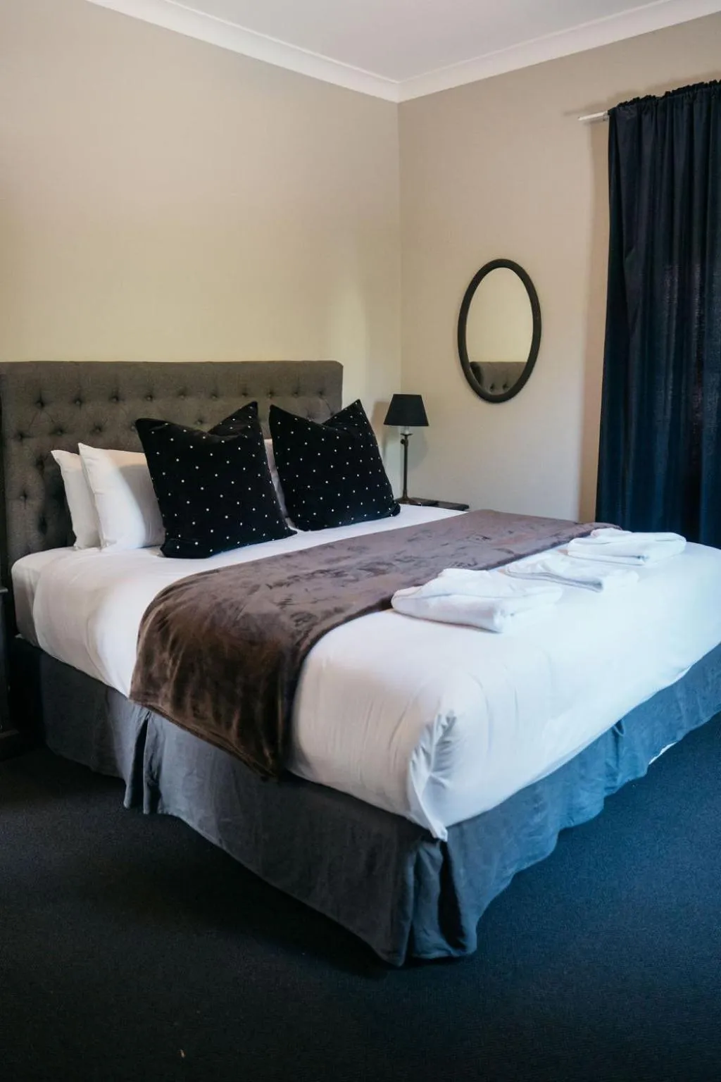 Bed in Bundanoon Hotel