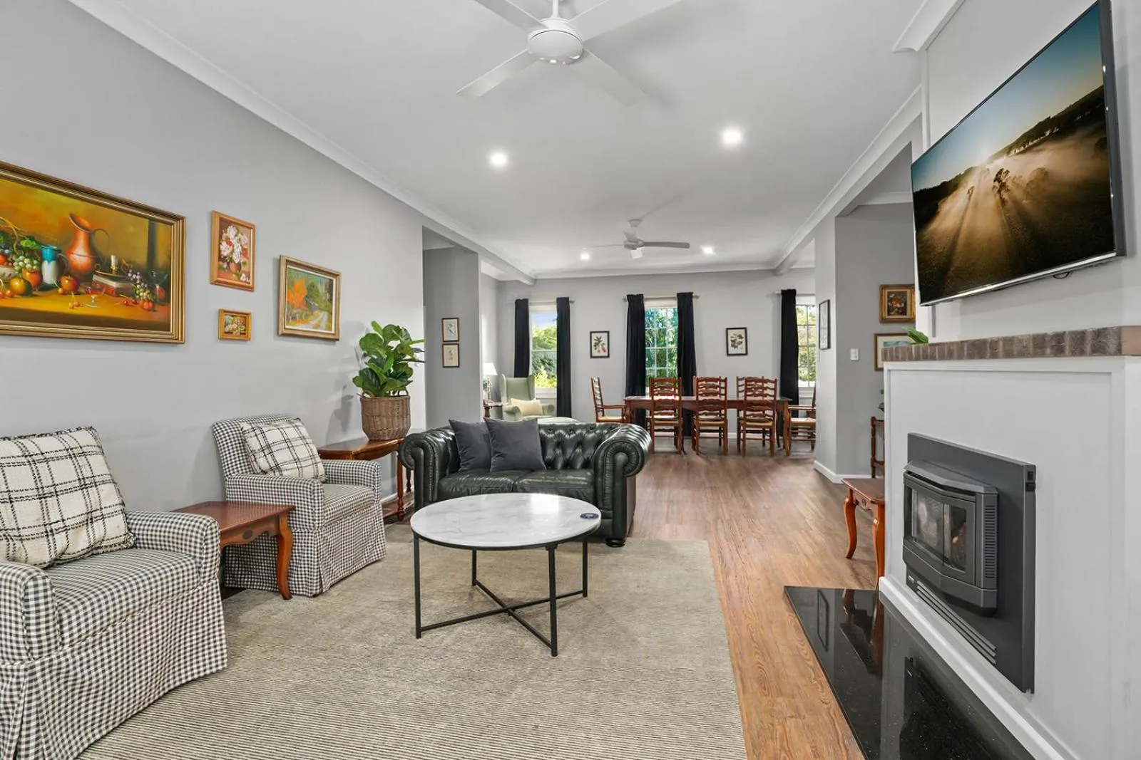 TV and multimedia in Bundanoon Hotel