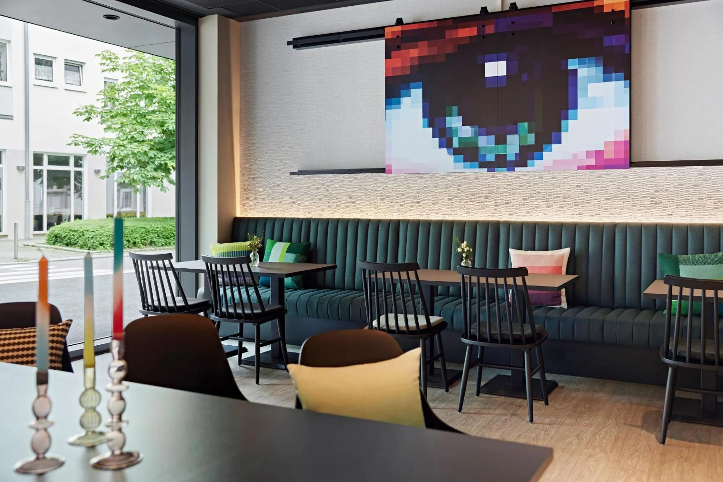 Lounge or bar in LEGERE EXPRESS Tuttlingen