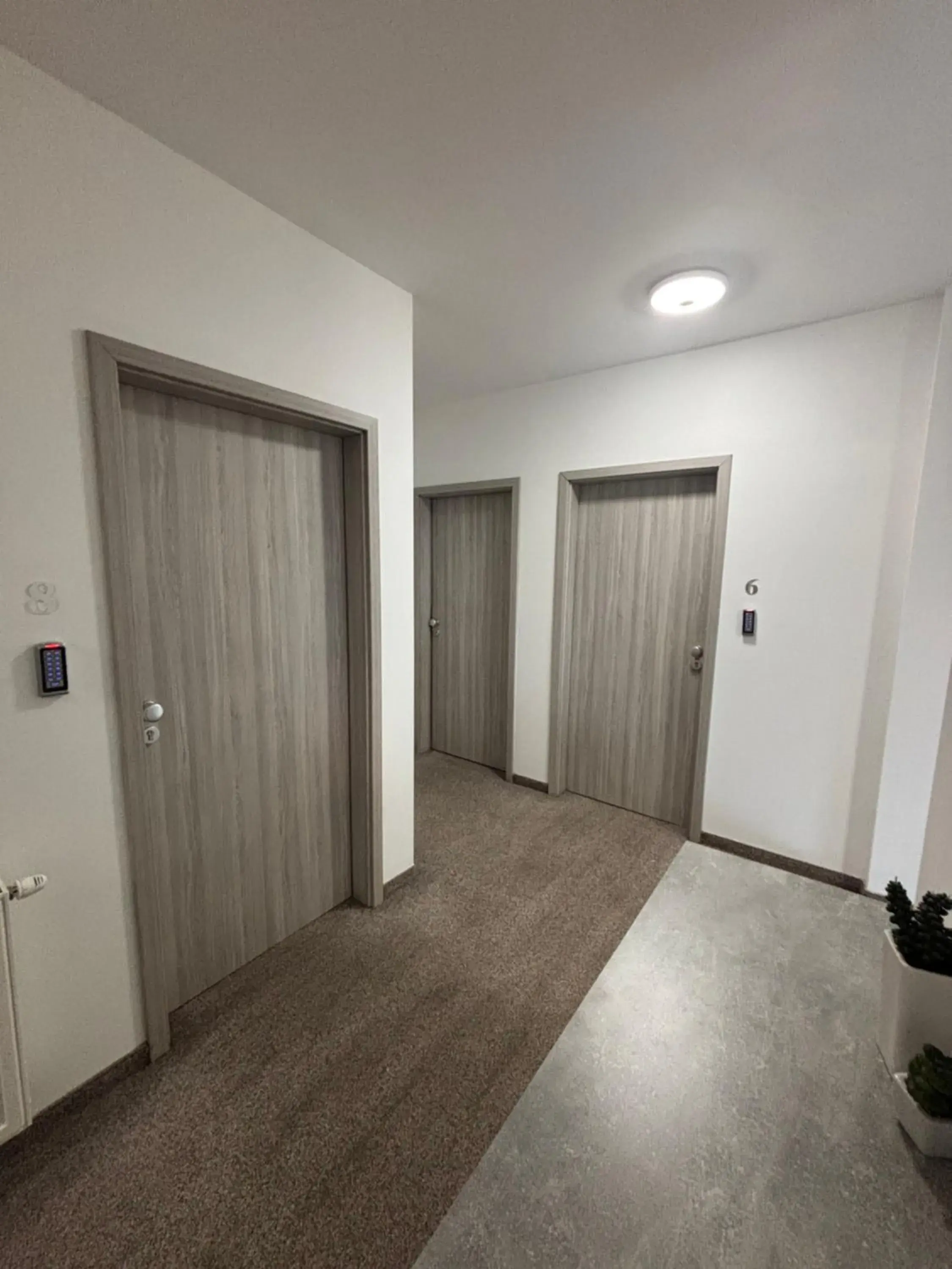 Facade/entrance in London Rooms Zagreb Airport Facade/entrance in London Rooms Zagreb Airport