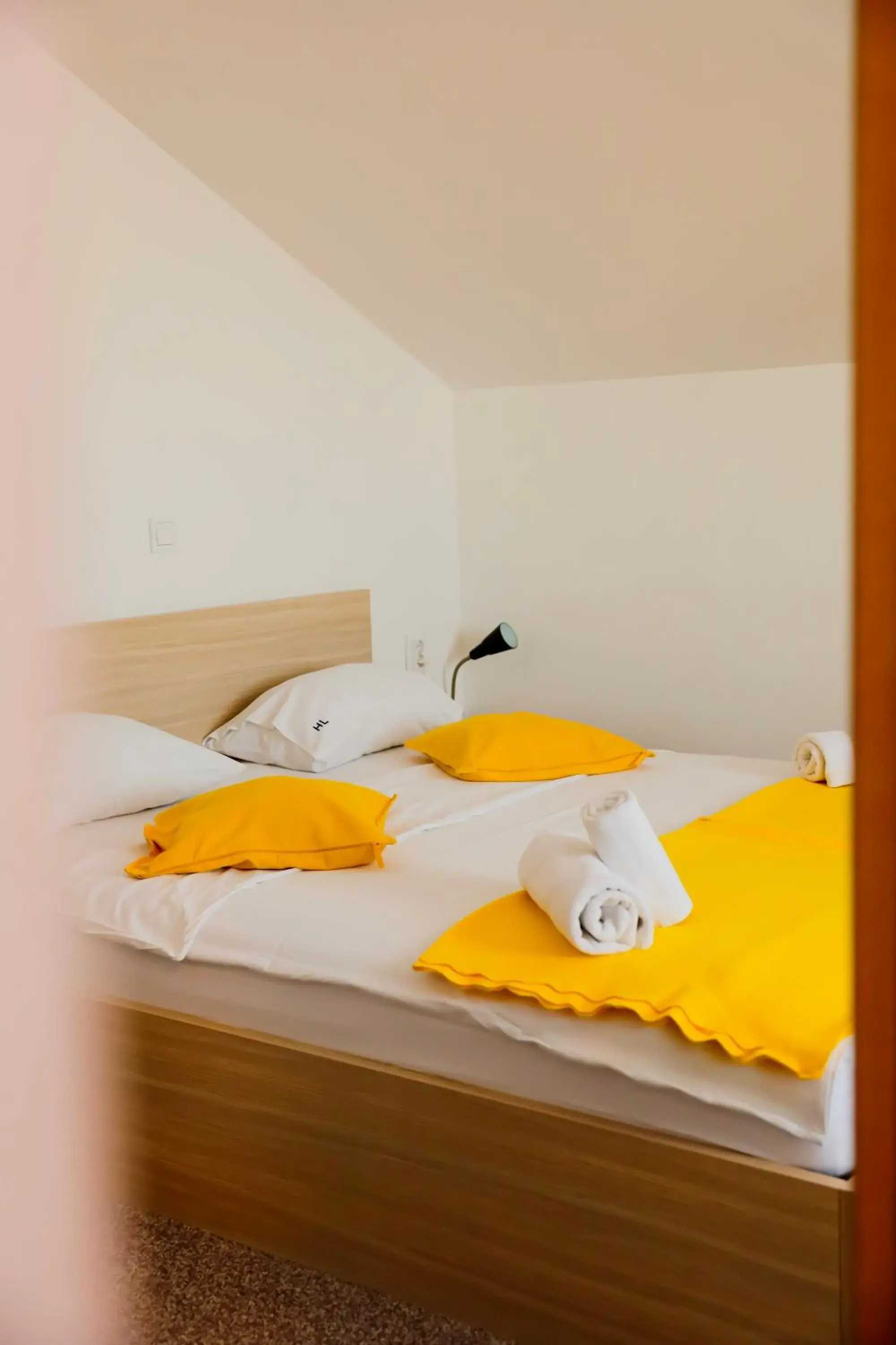 Bed in London Rooms Zagreb Airport Bed in London Rooms Zagreb Airport