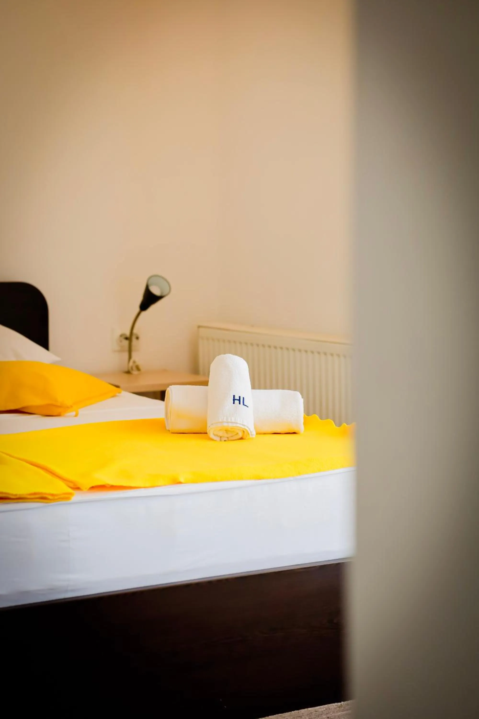 Bed in London Rooms Zagreb Airport