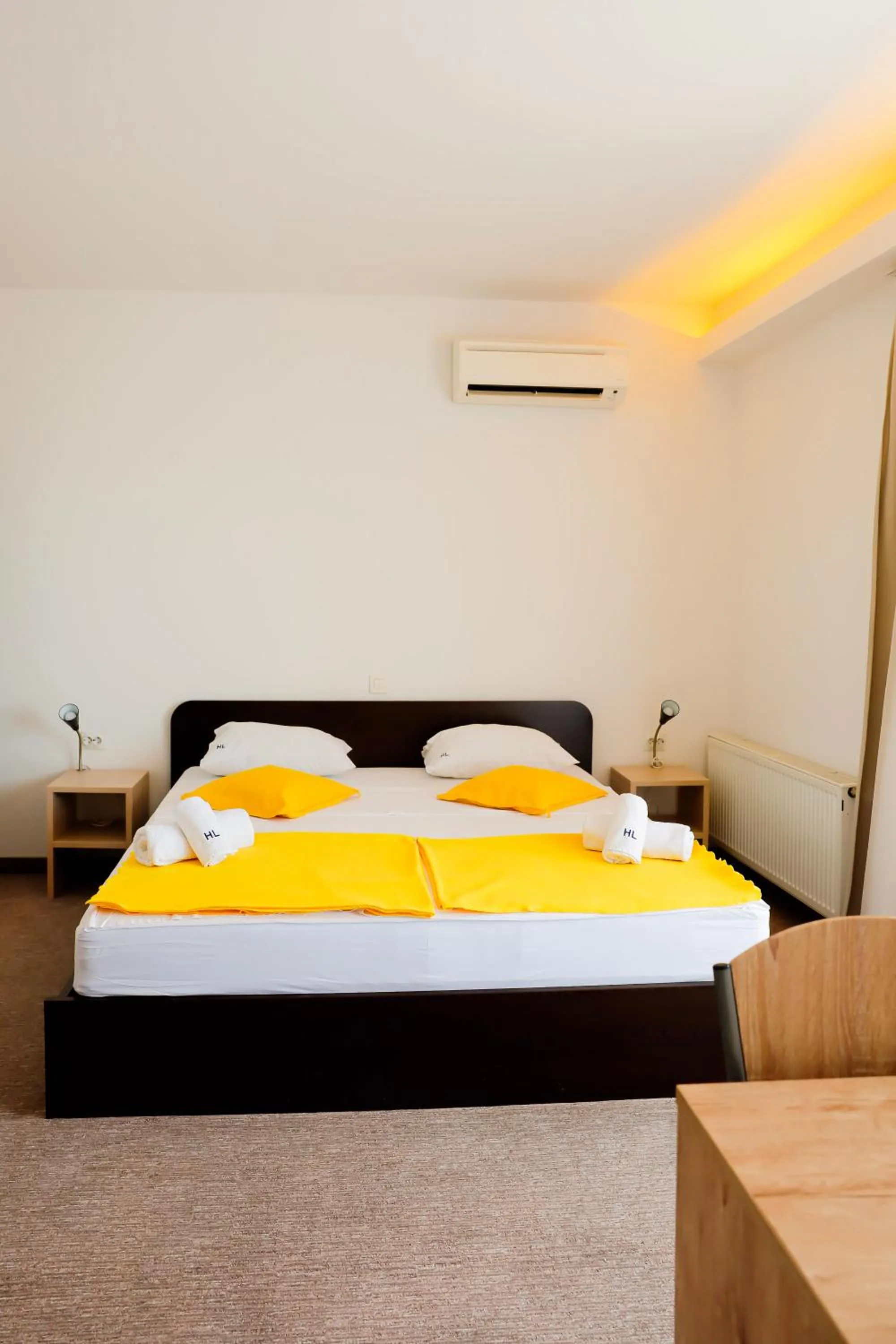 Bed in London Rooms Zagreb Airport