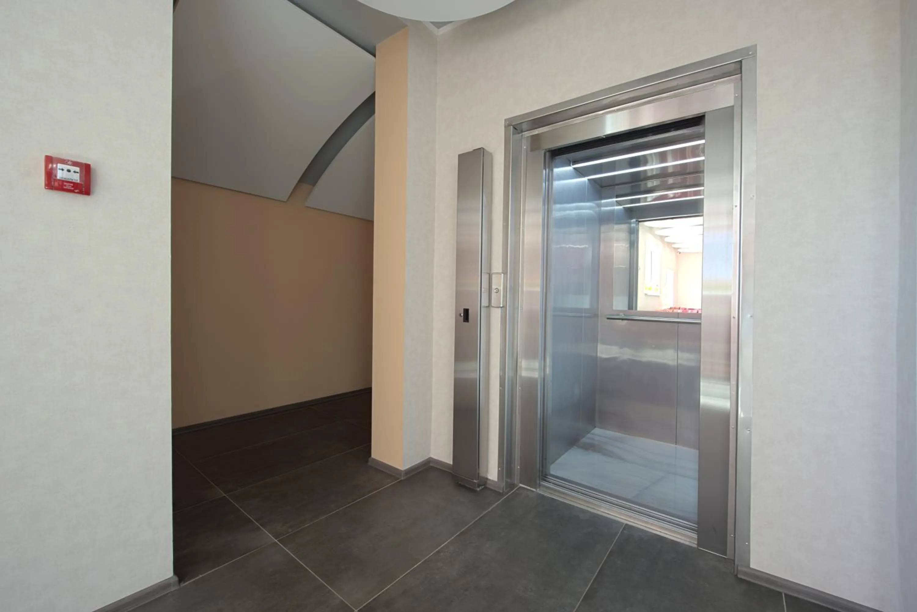 Area and facilities in Advenus Hotel