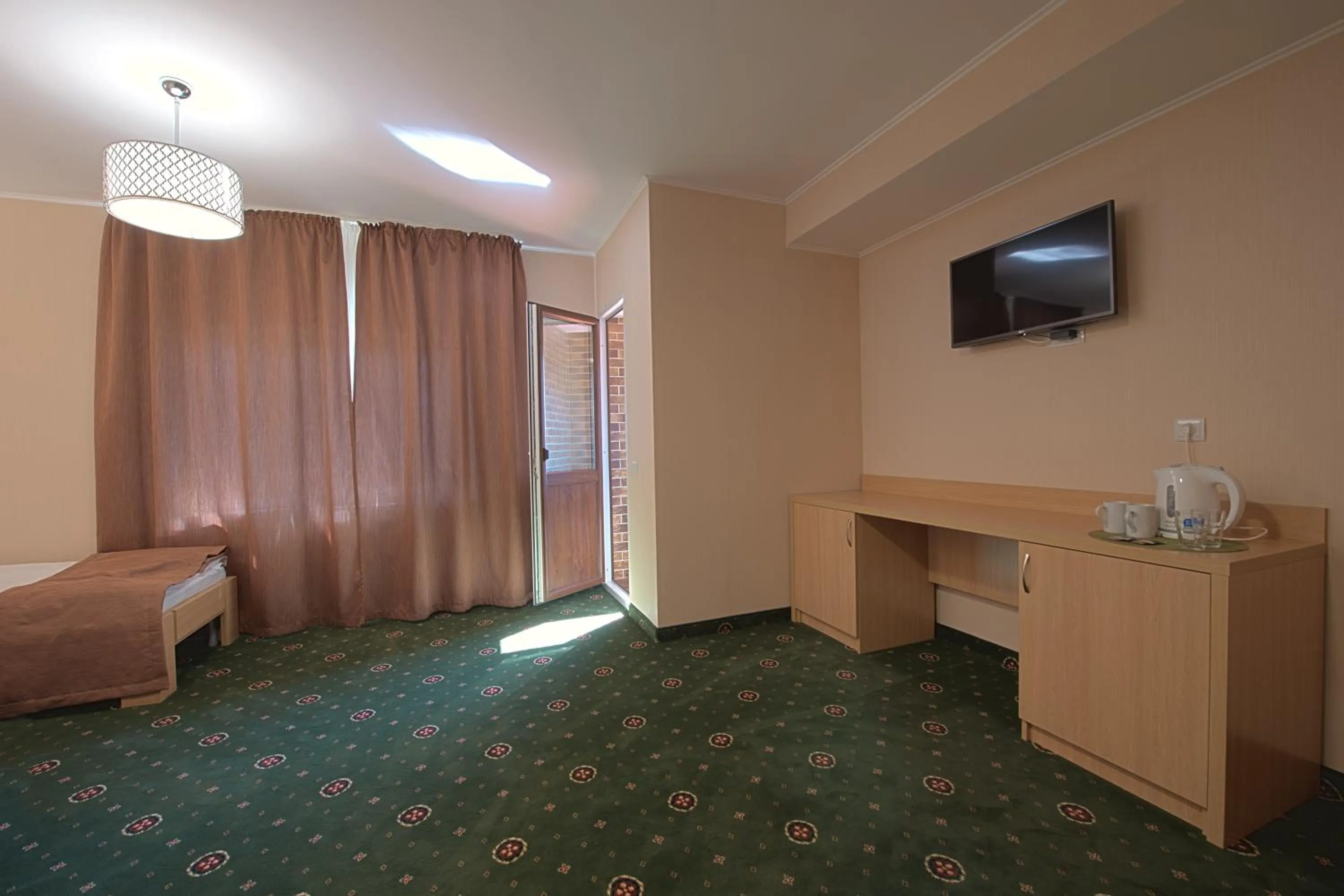 Photo of the whole room, Bed in Advenus Hotel