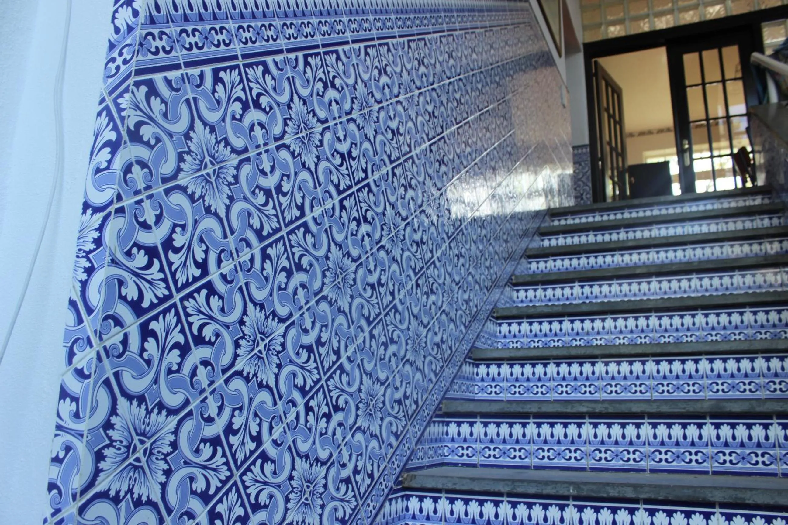 Facade/entrance in Cascais Jasmim Doce
