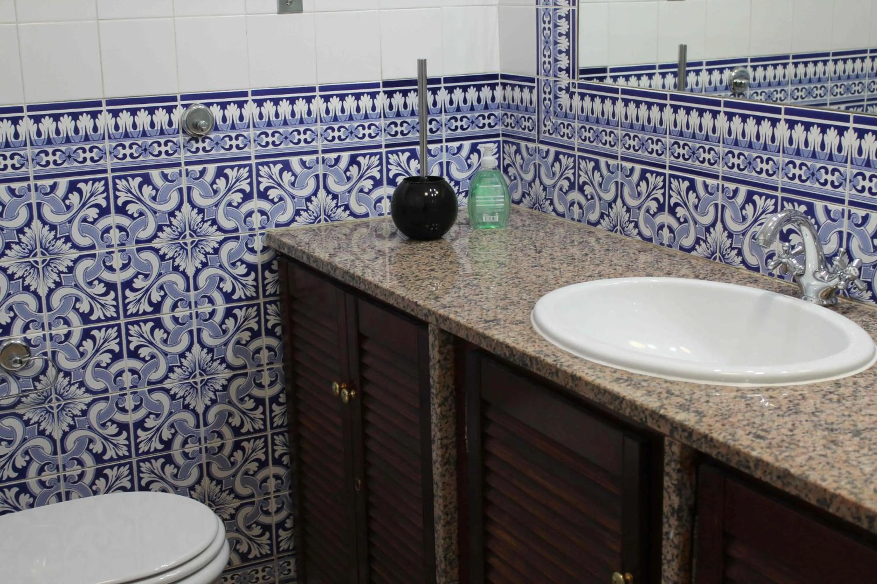 Bathroom in Cascais Jasmim Doce
