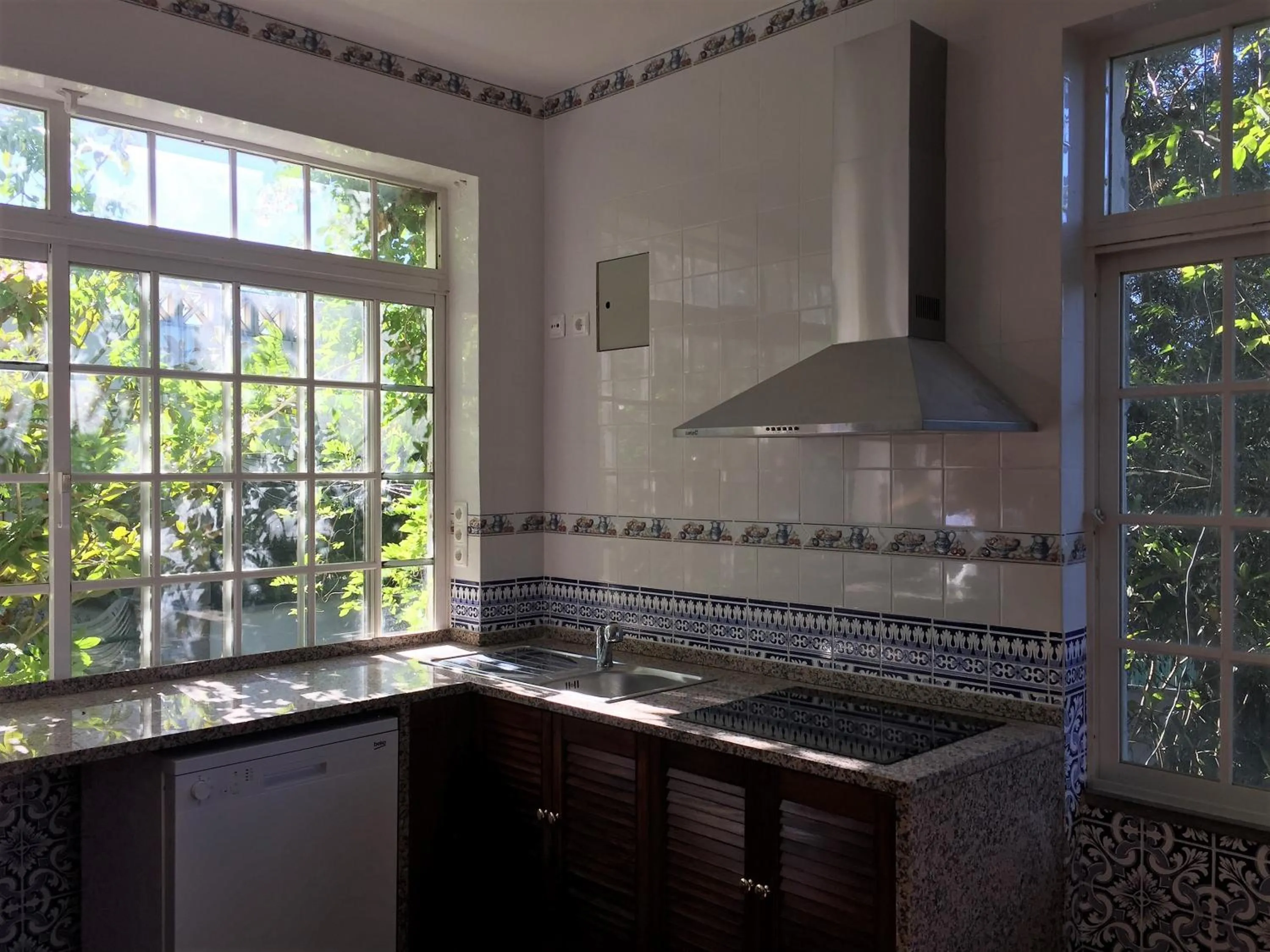 Kitchen or kitchenette in Cascais Jasmim Doce