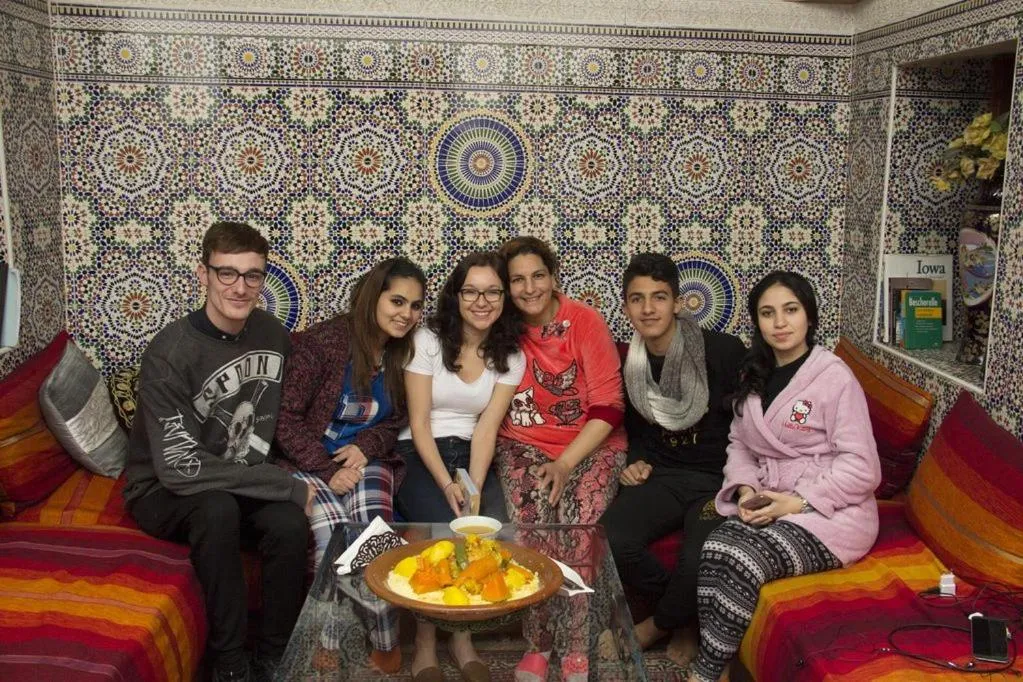 Restaurant/places to eat in Dar Najia