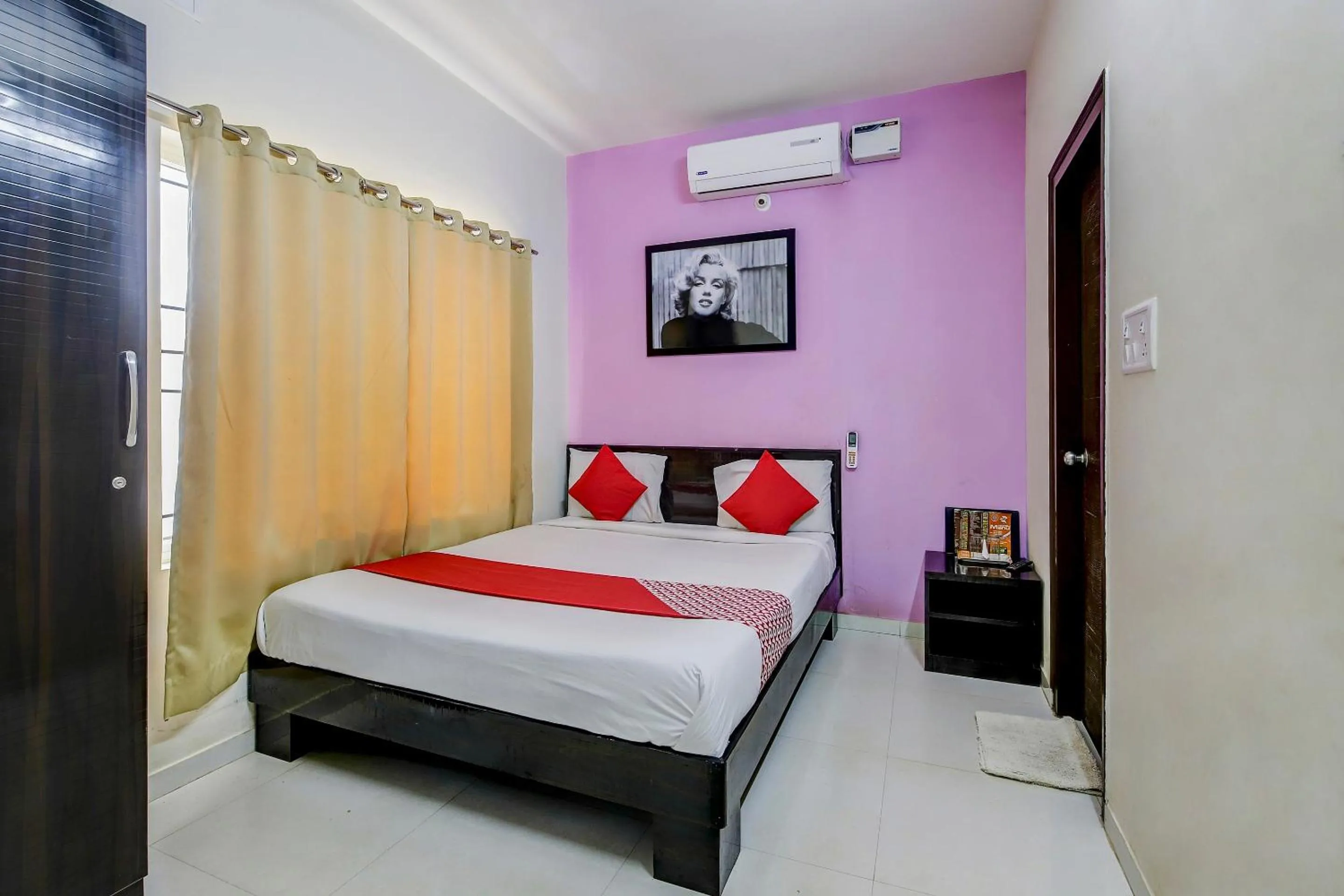 Bedroom, Bed in Hotel O Manu Residency