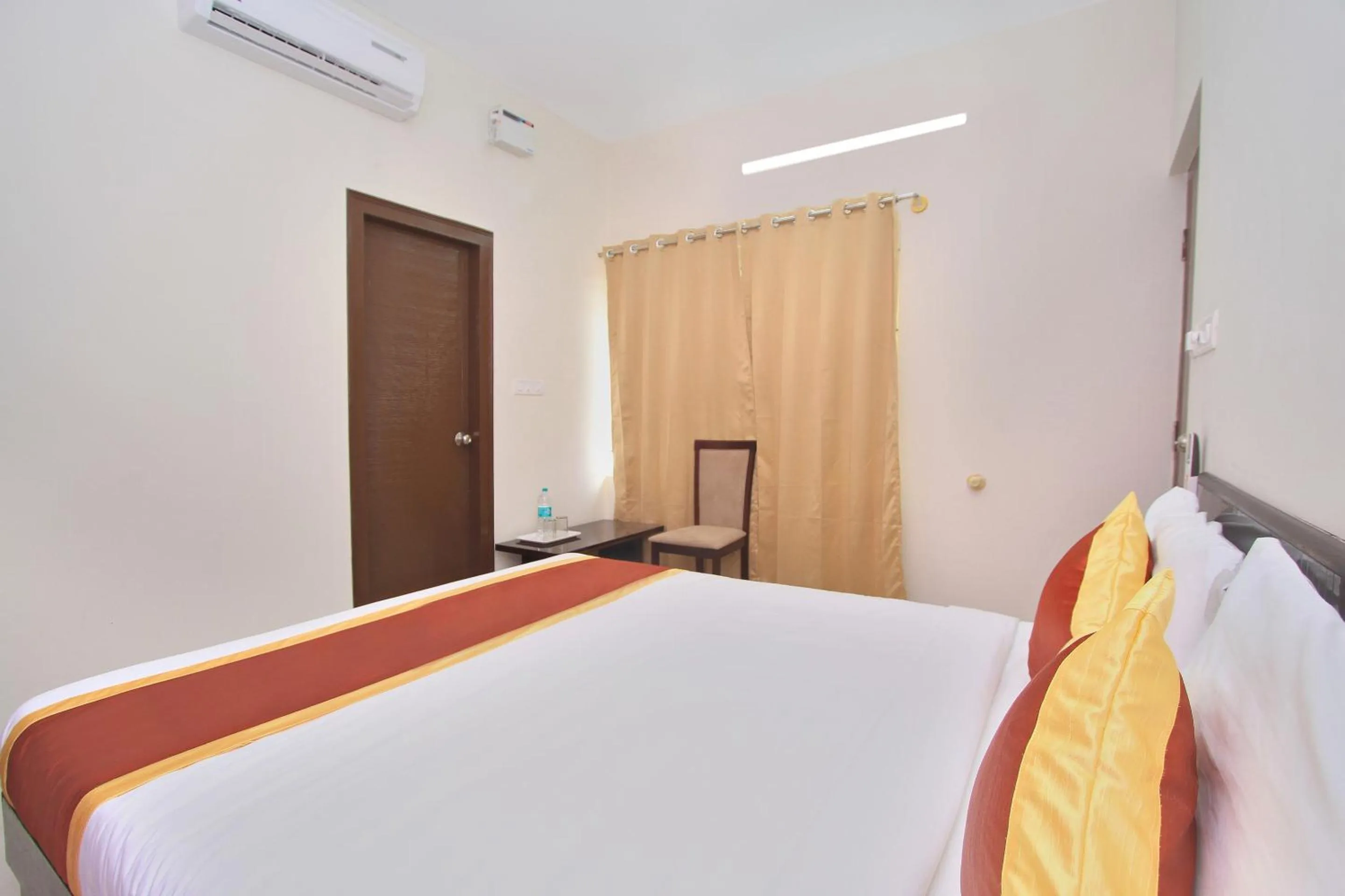 Bedroom, Bed in Hotel O Manu Residency
