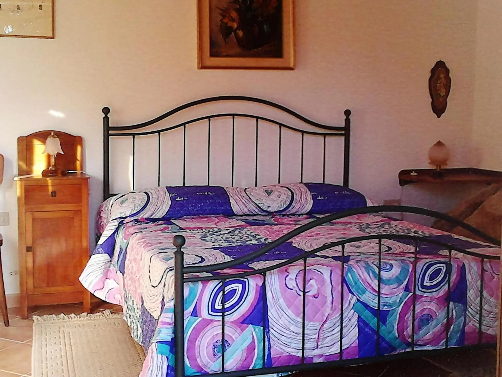 Photo of the whole room, Bed in B&B I Menhir