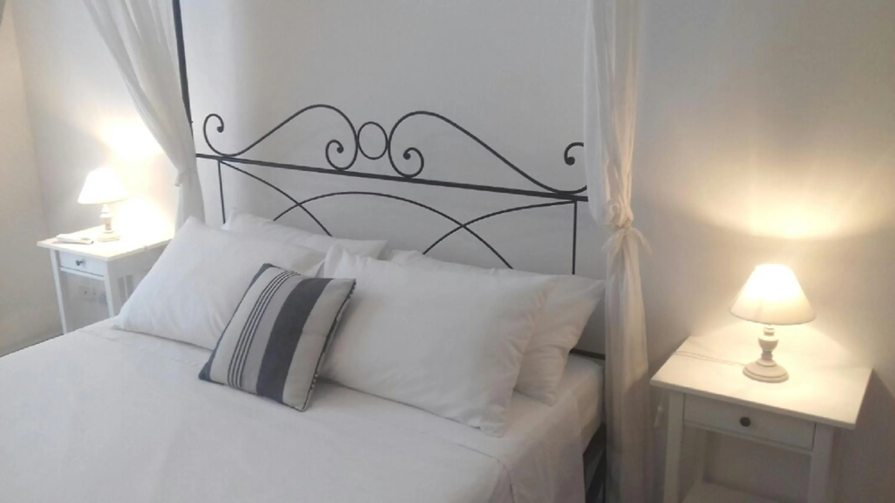 Bedroom, Bed in Apartment Ostiense Piramide Station