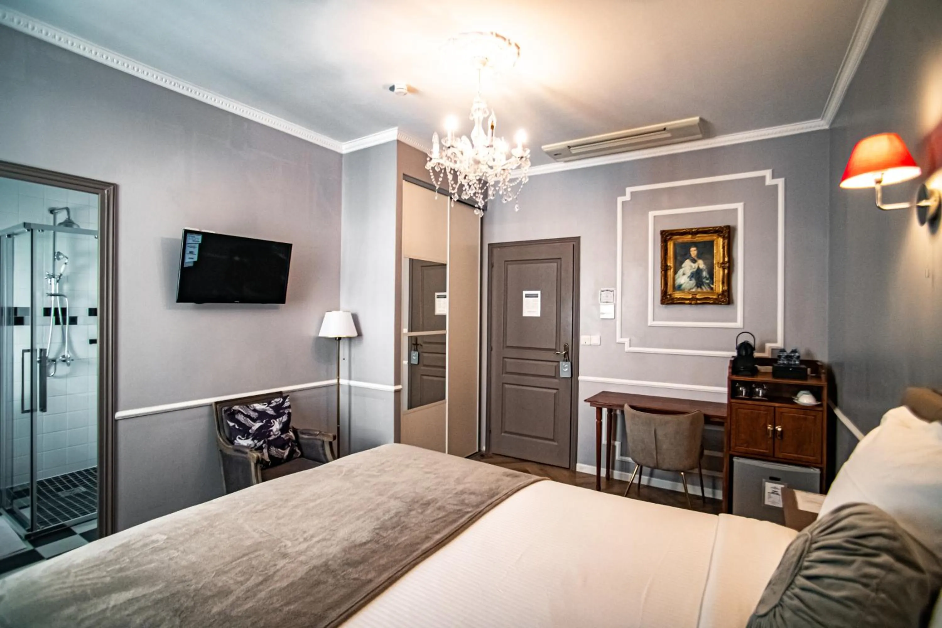Bed in La Maison Gobert Paris Hotel Particulier
