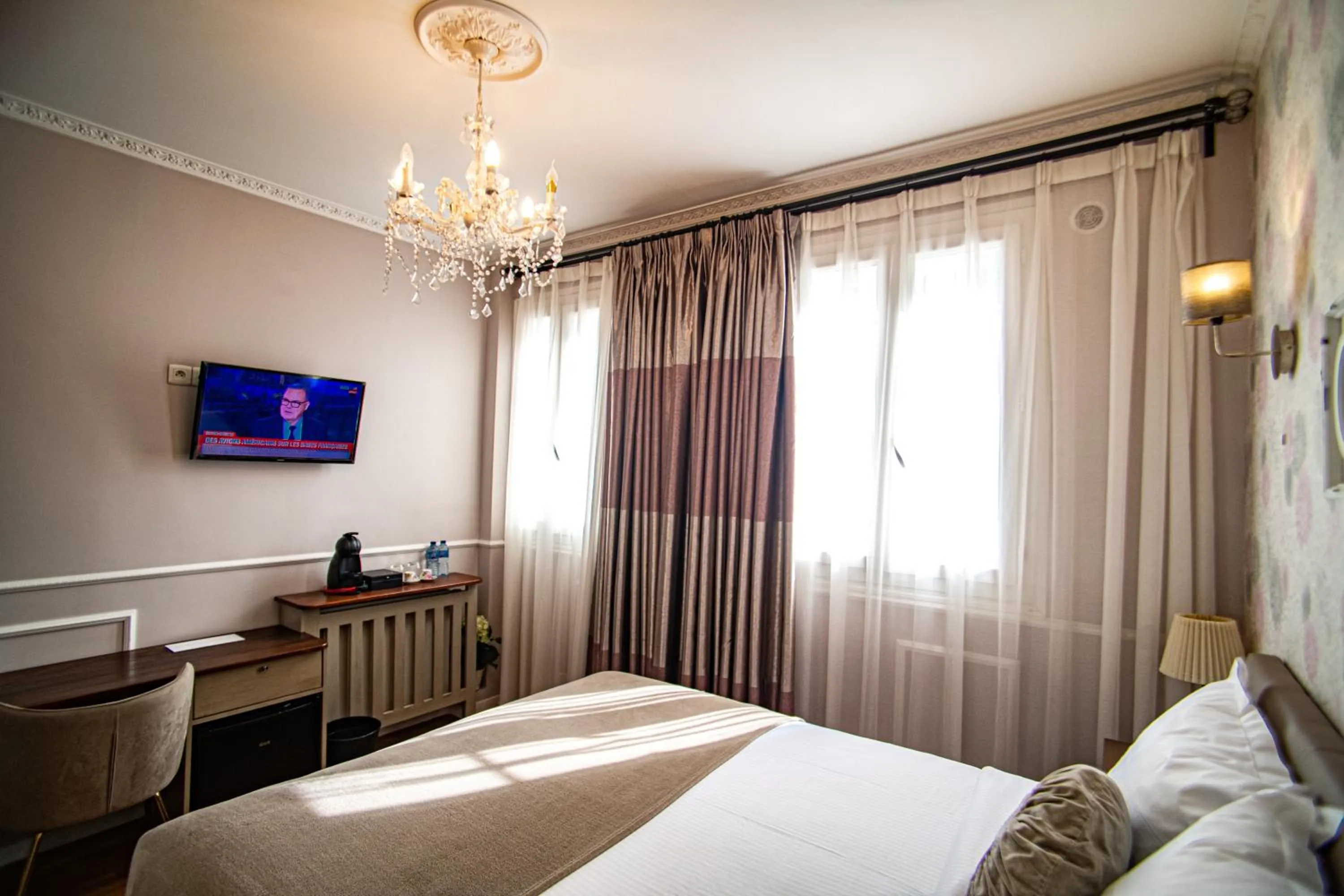 Bed in La Maison Gobert Paris Hotel Particulier