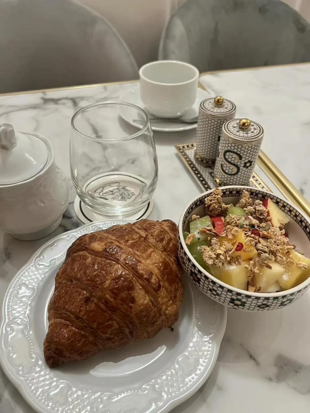 Food in La Maison Gobert Paris Hotel Particulier