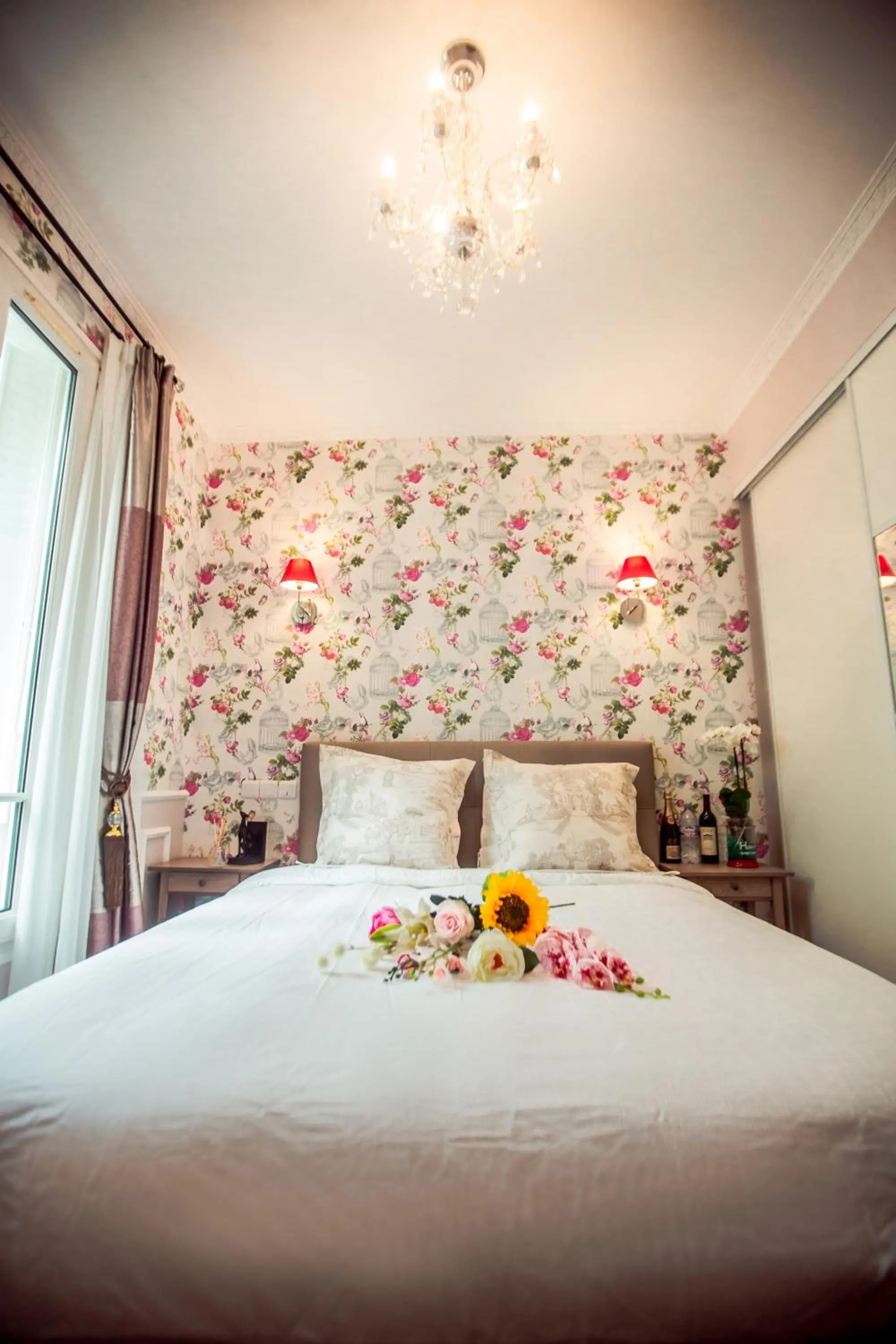 bunk bed, Bed in La Maison Gobert Paris Hotel Particulier