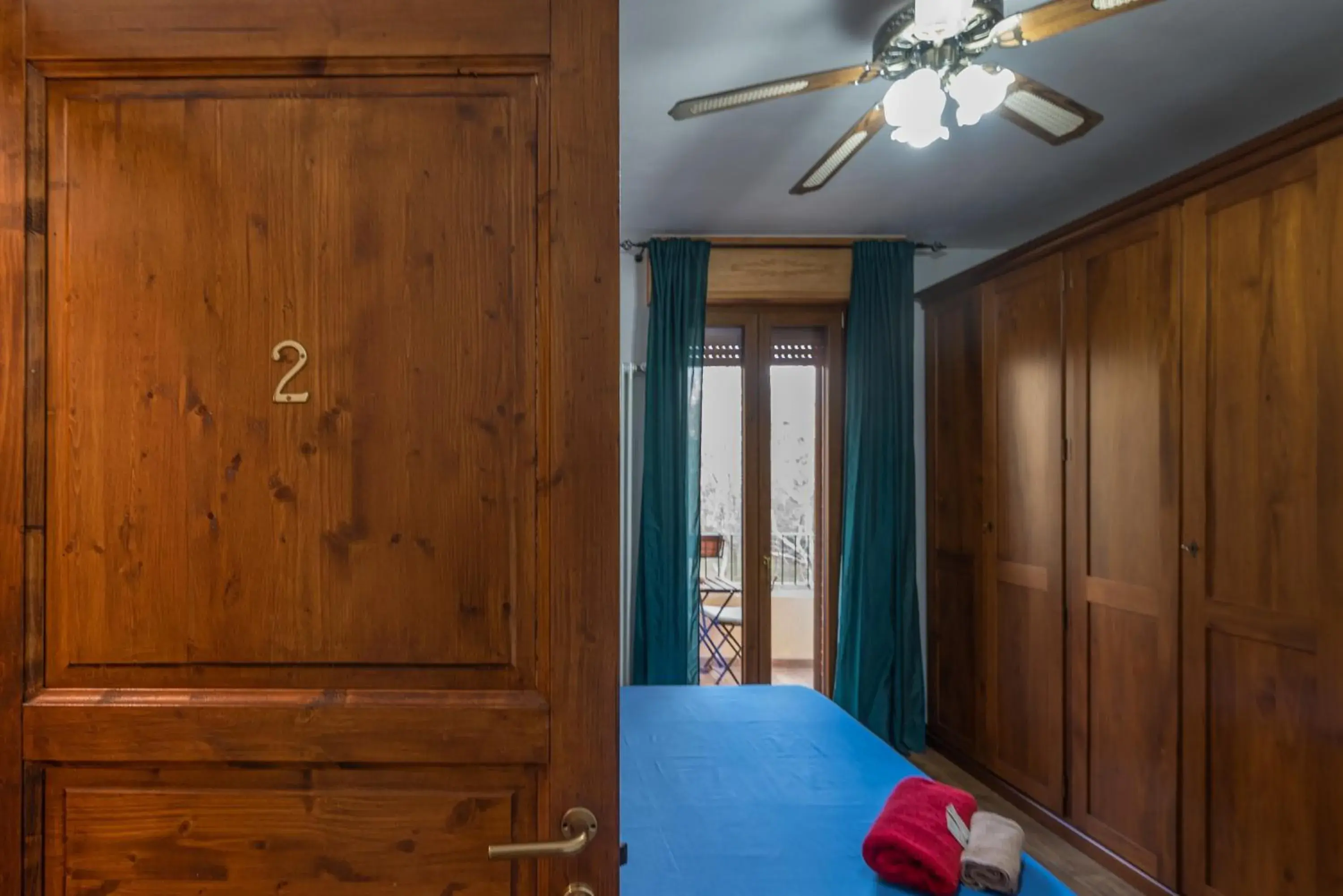 Queen Room with Shared Bathroom in B&B Selvarossa Queen Room with Shared Bathroom in B&B Selvarossa