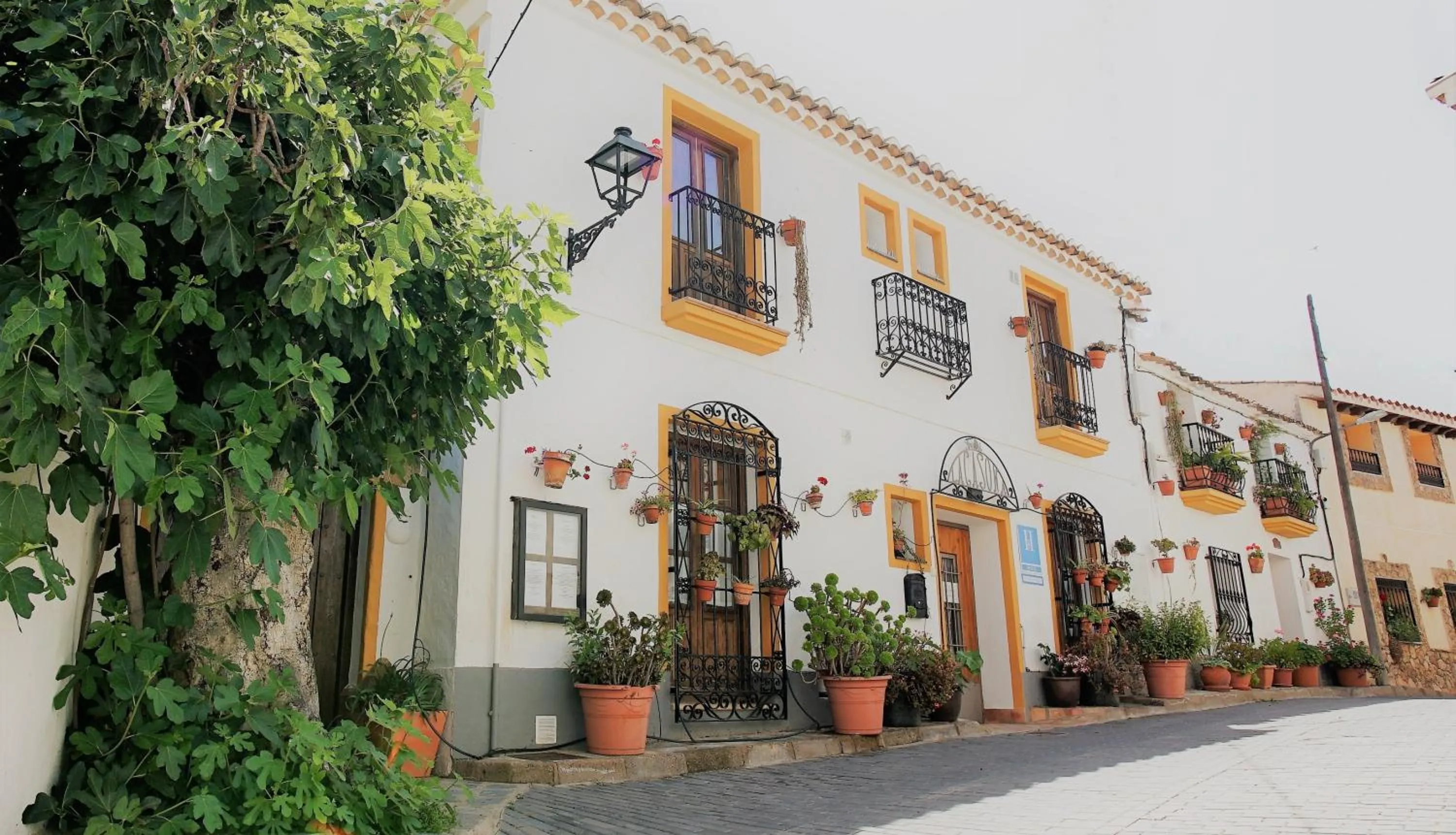 Property building in Casona Granado