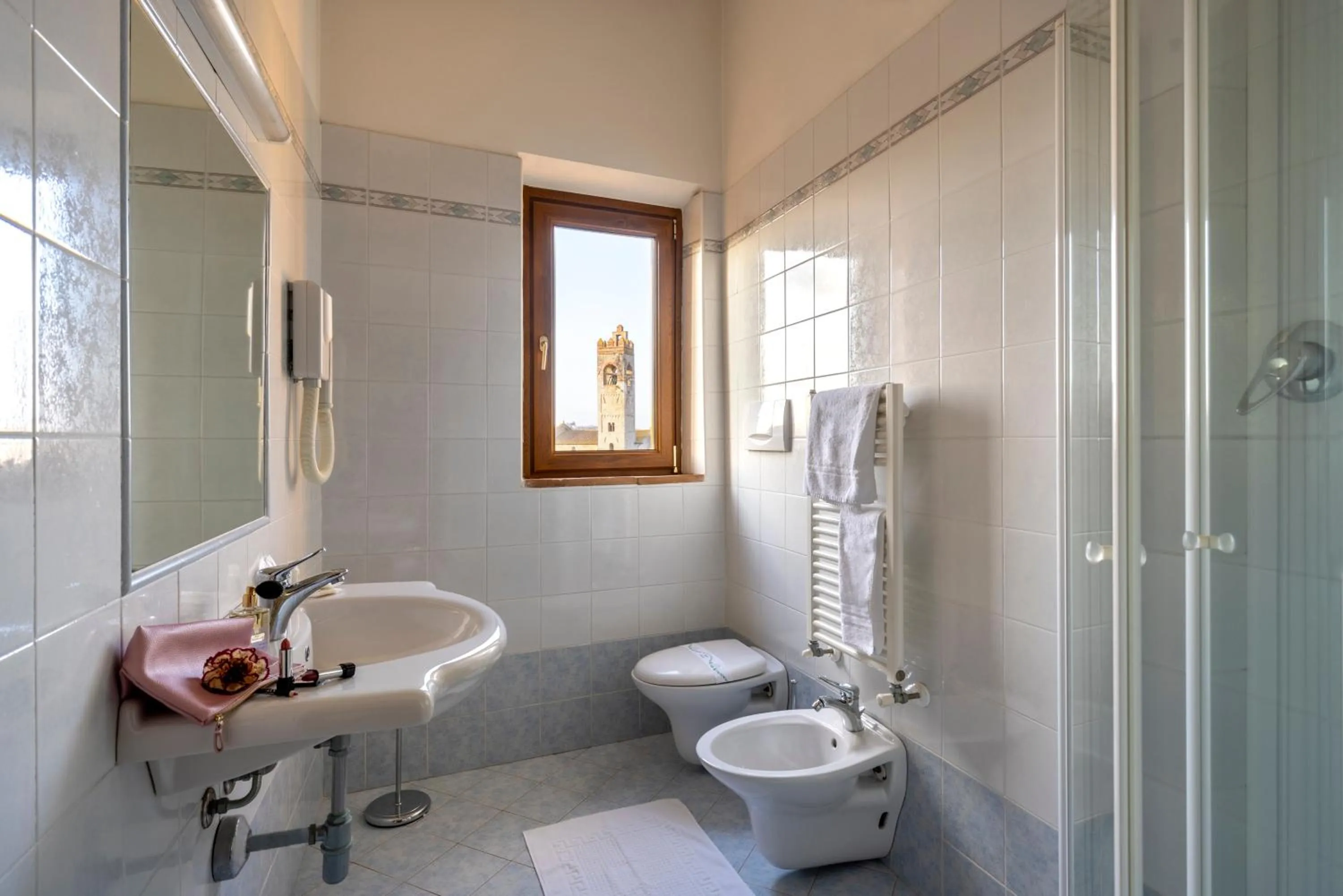 Bathroom in Hotel La Pace