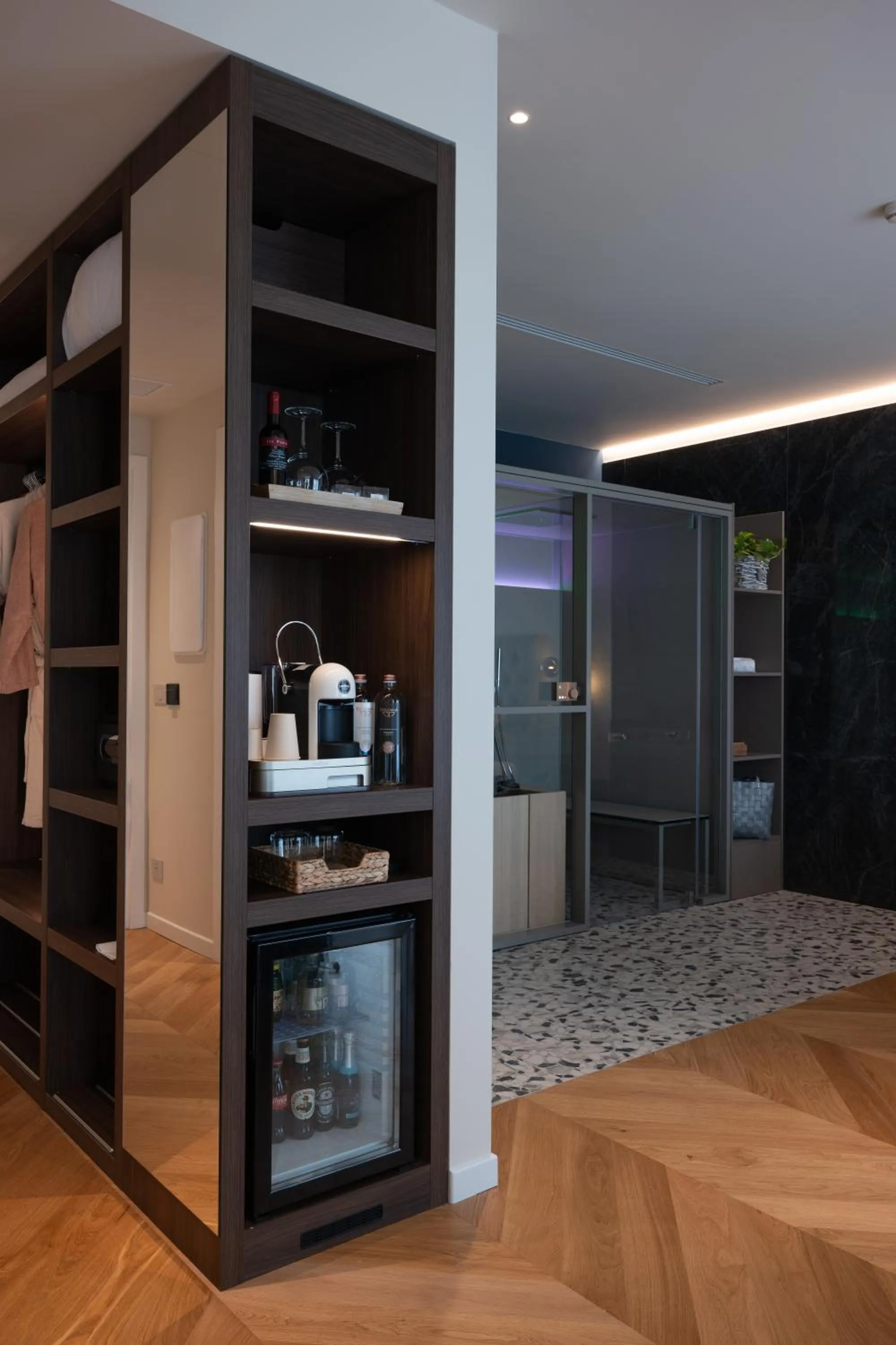 Toilet in Savoy Beach Hotel & Thermal Spa