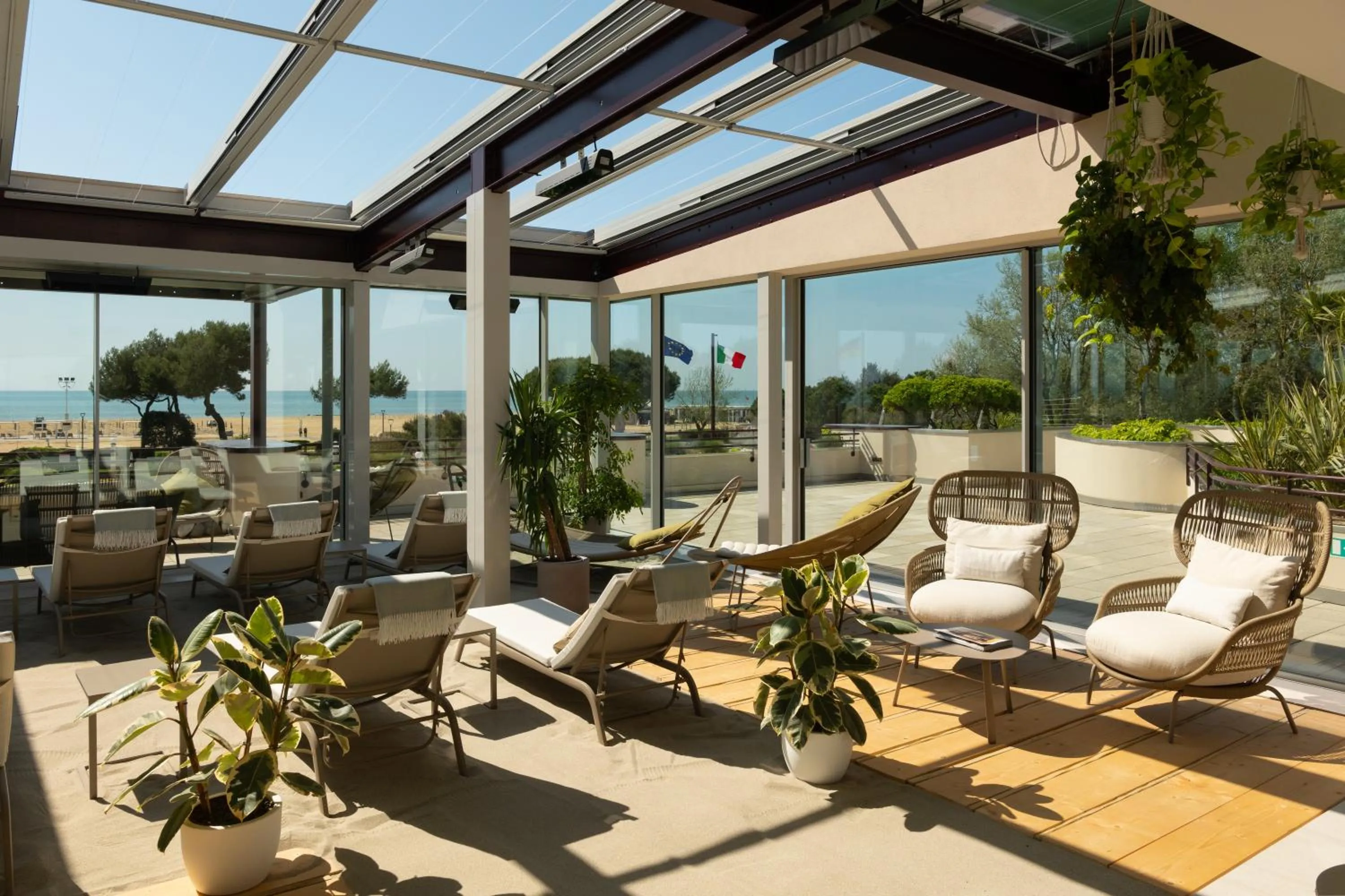 Patio in Savoy Beach Hotel & Thermal Spa