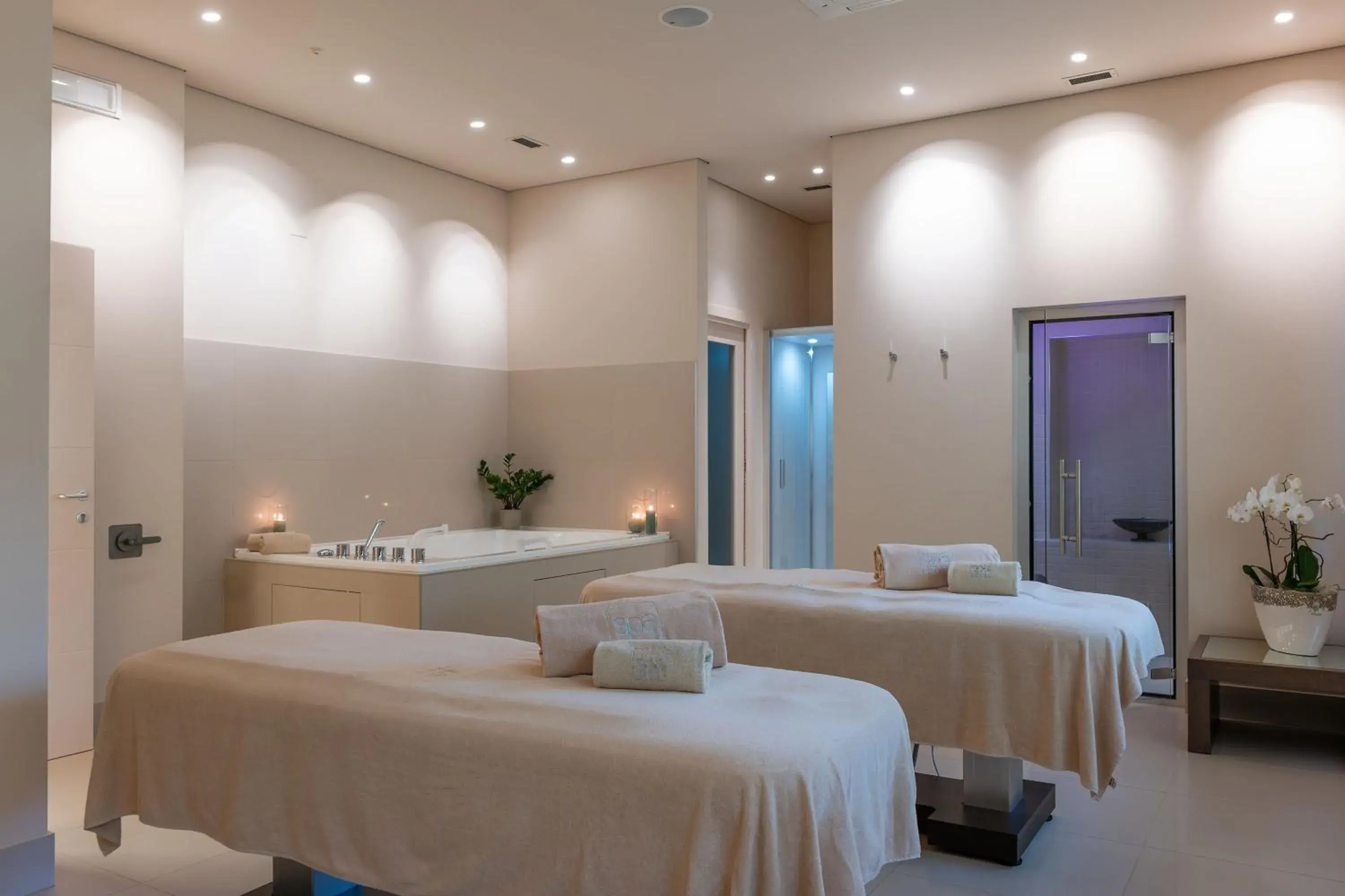 Spa and wellness centre/facilities, Bed in Savoy Beach Hotel & Thermal Spa Spa and wellness centre/facilities, Bed in Savoy Beach Hotel & Thermal Spa