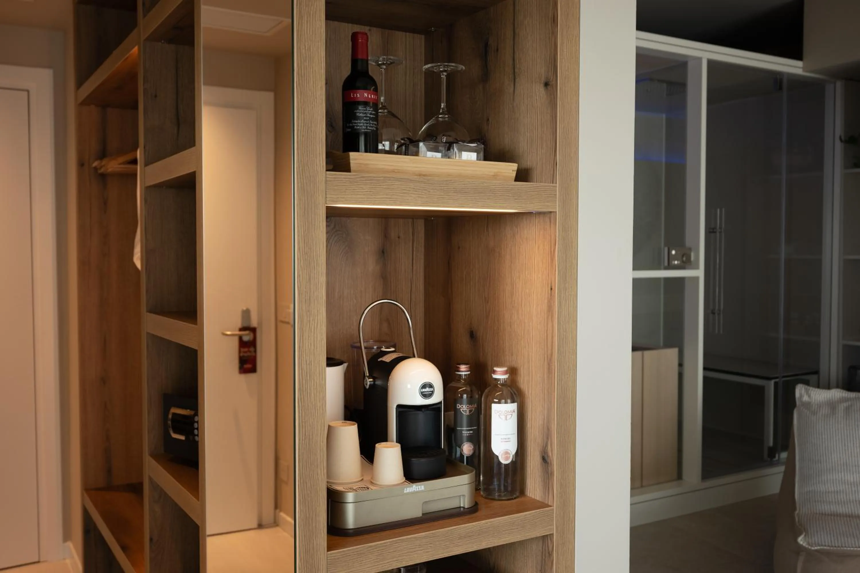 Coffee/tea facilities in Savoy Beach Hotel & Thermal Spa