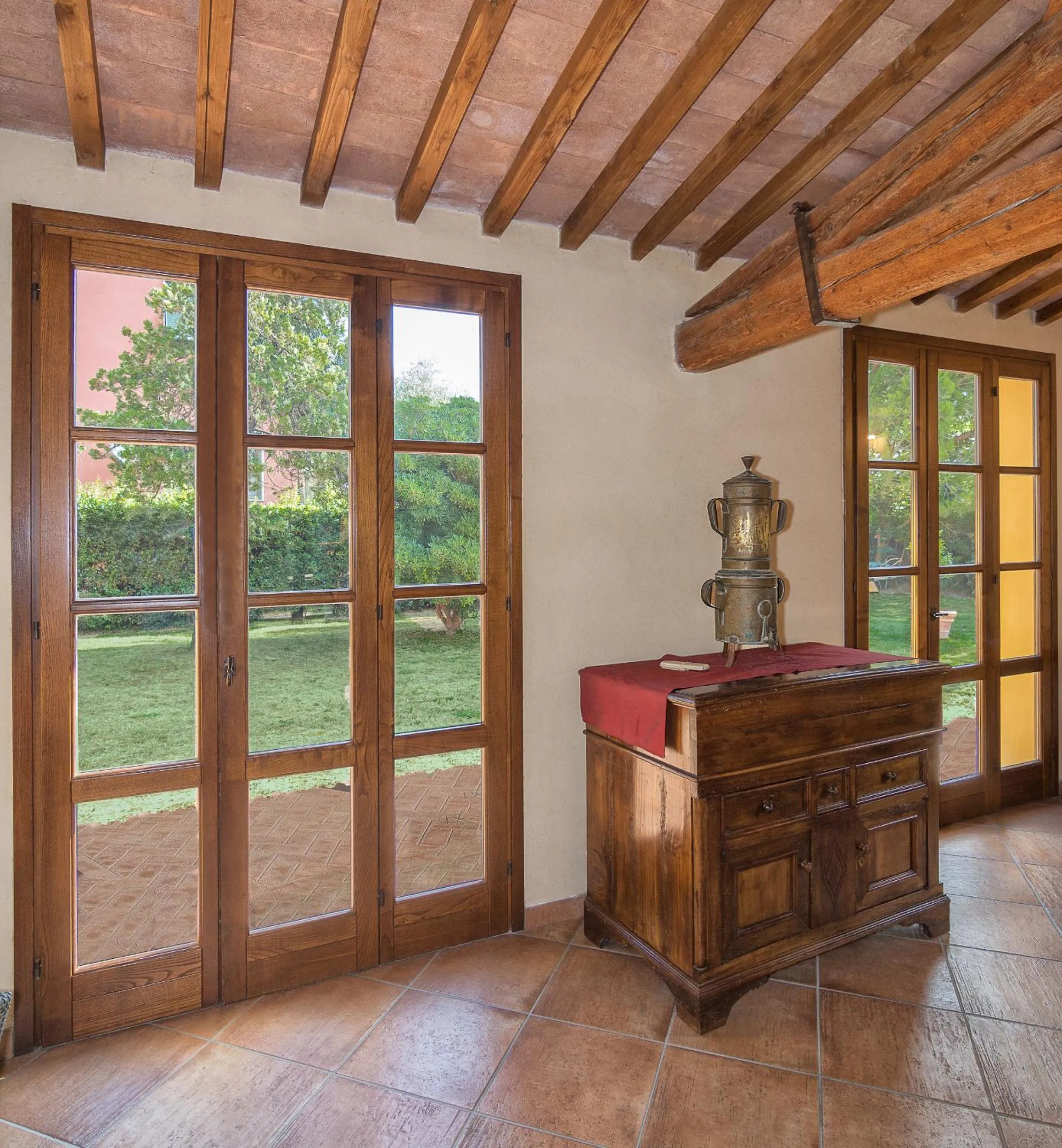 Garden view in Pisa Holidays