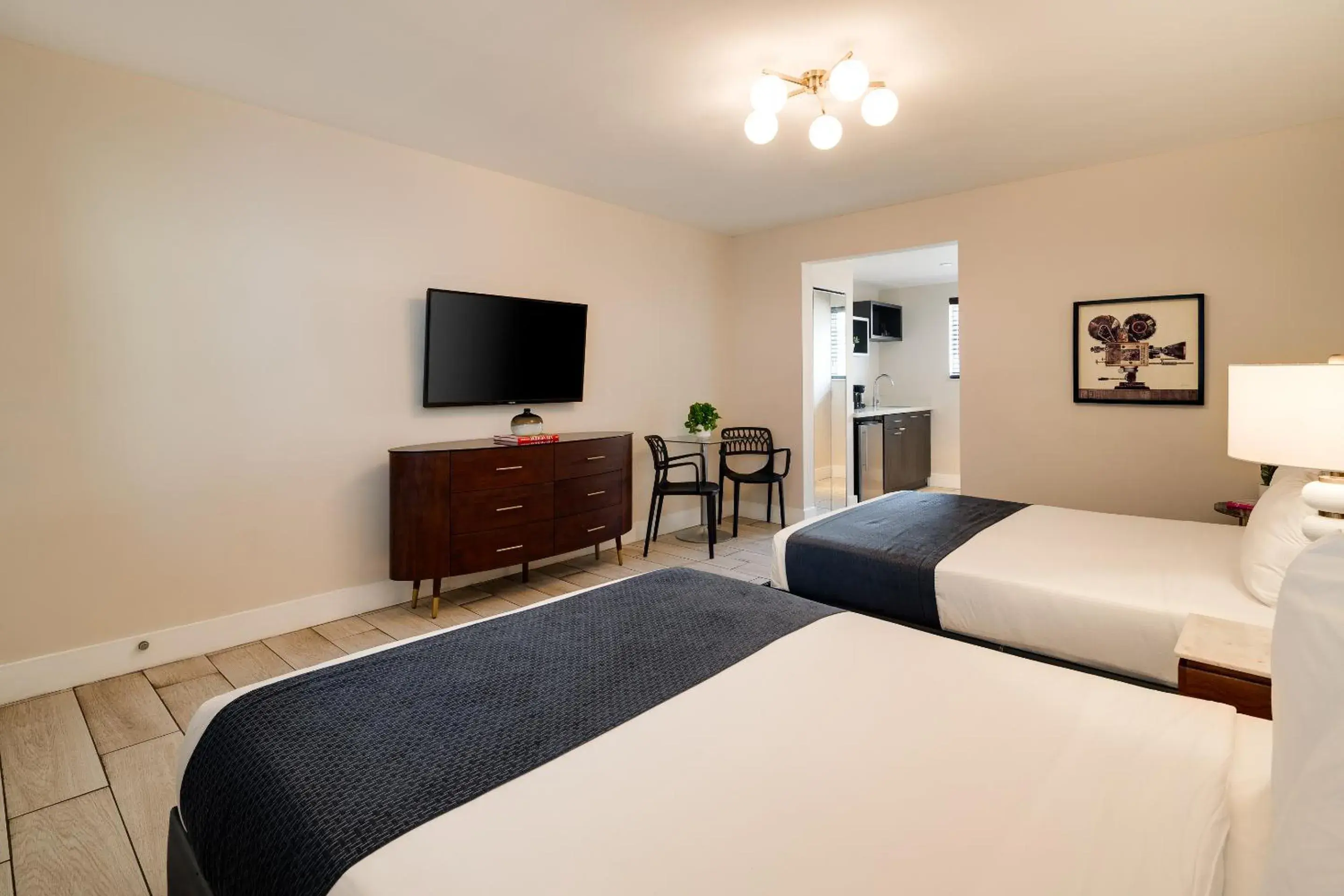 Bedroom, Bed in Waterside Hotel and Suites Bedroom, Bed in Waterside Hotel and Suites