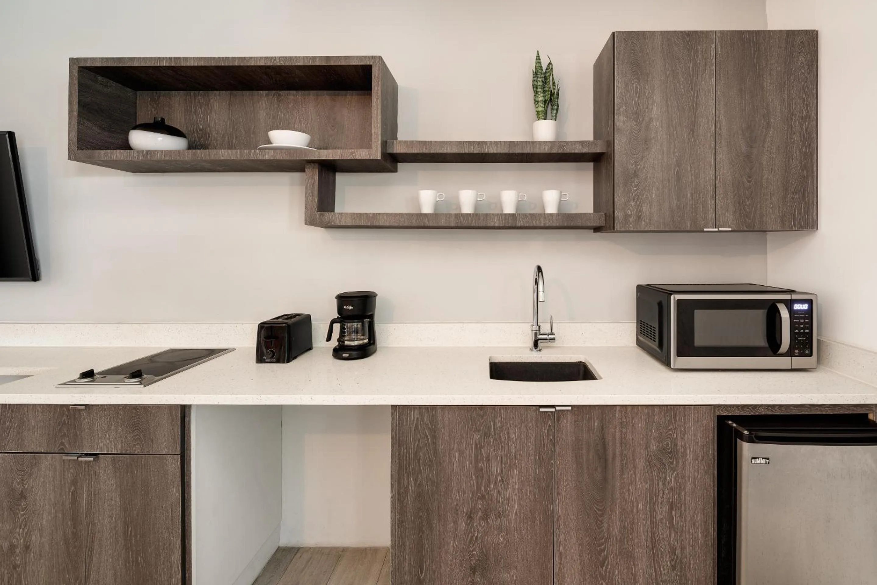 Kitchen or kitchenette in Waterside Hotel and Suites