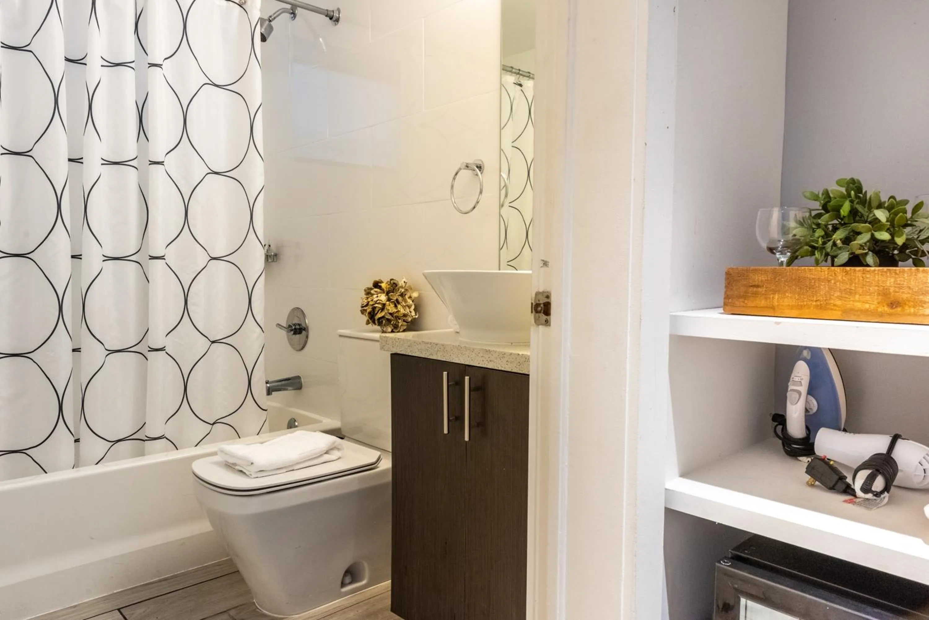 Bathroom in Waterside Hotel and Suites