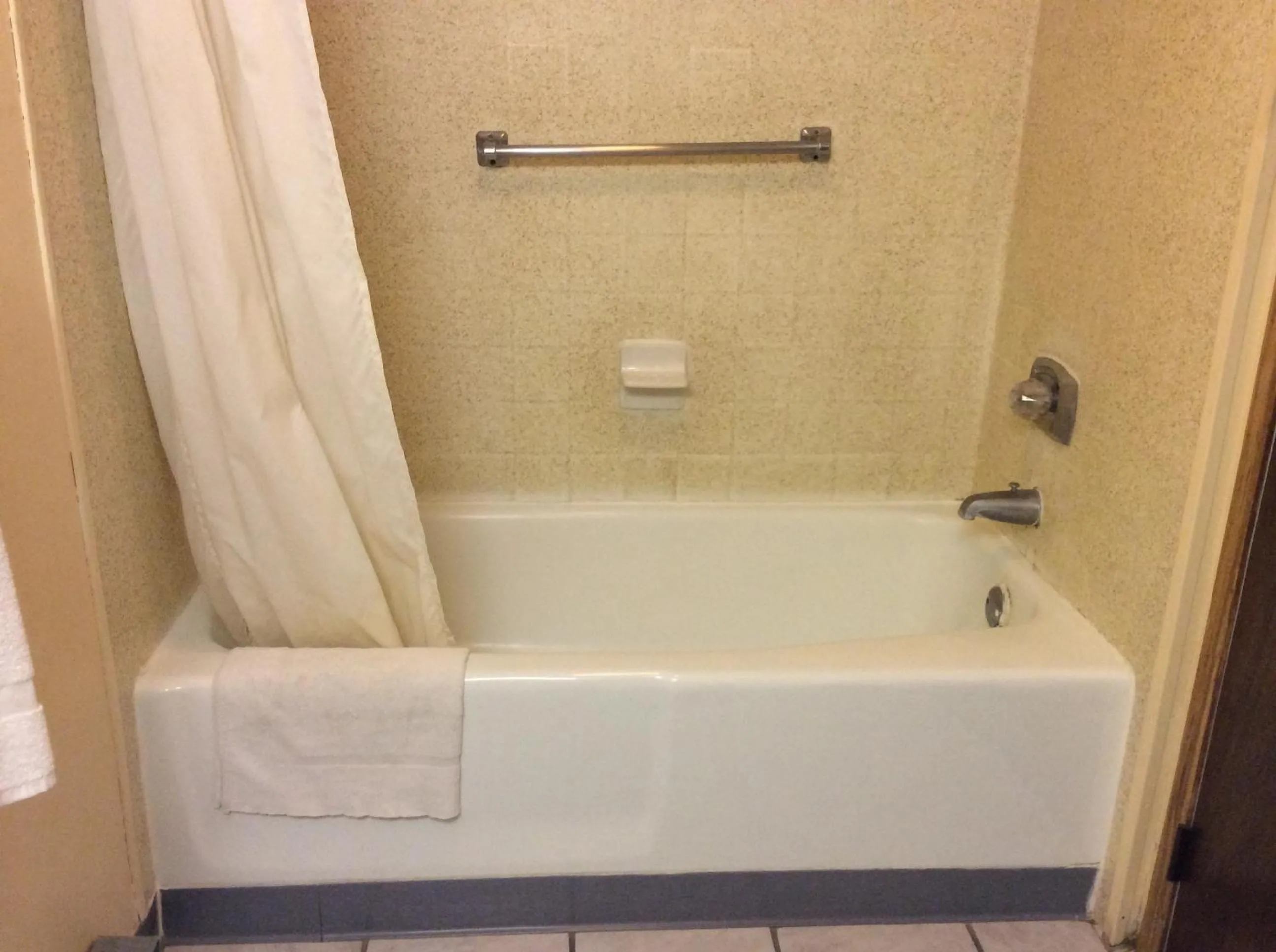 Shower in West Motel